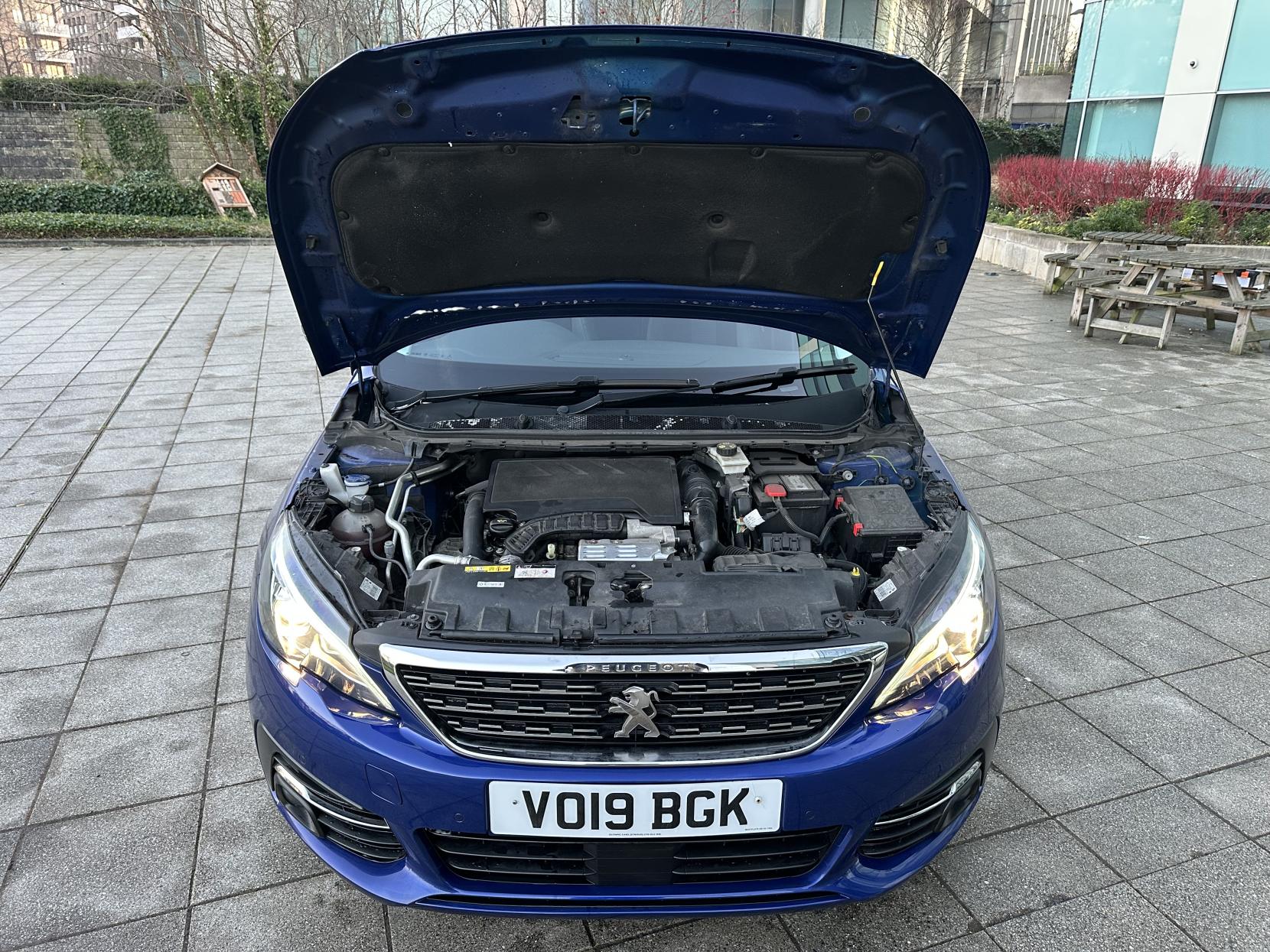 Peugeot 308 SW 1.2 PureTech Tech Edition Estate 5dr Petrol EAT Euro 6 (s/s) (130 ps)