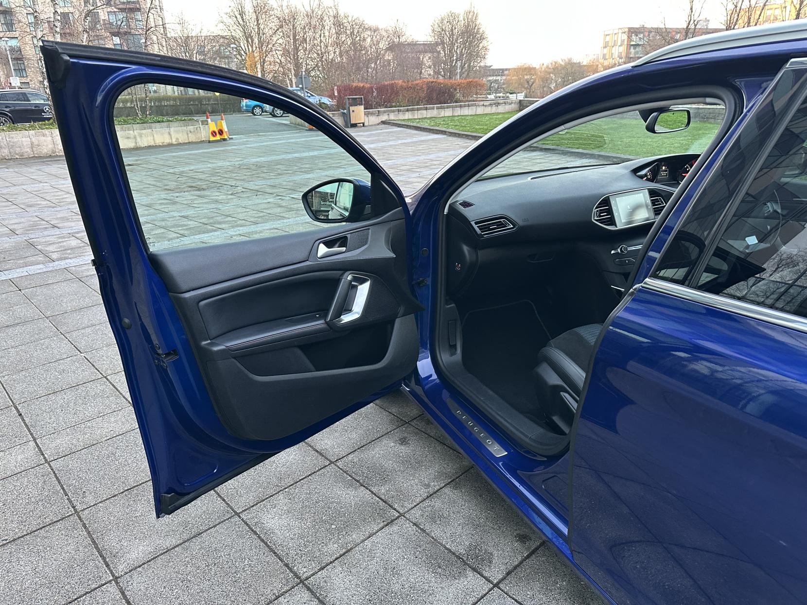 Peugeot 308 SW 1.2 PureTech Tech Edition Estate 5dr Petrol EAT Euro 6 (s/s) (130 ps)