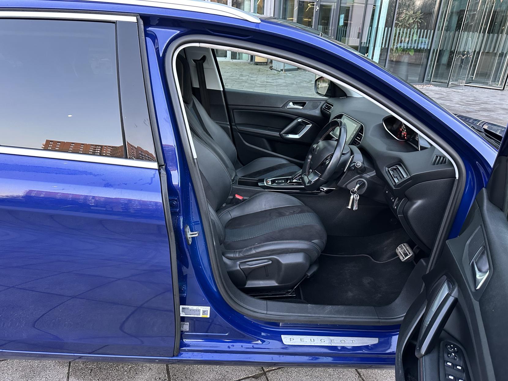 Peugeot 308 SW 1.2 PureTech Tech Edition Estate 5dr Petrol EAT Euro 6 (s/s) (130 ps)