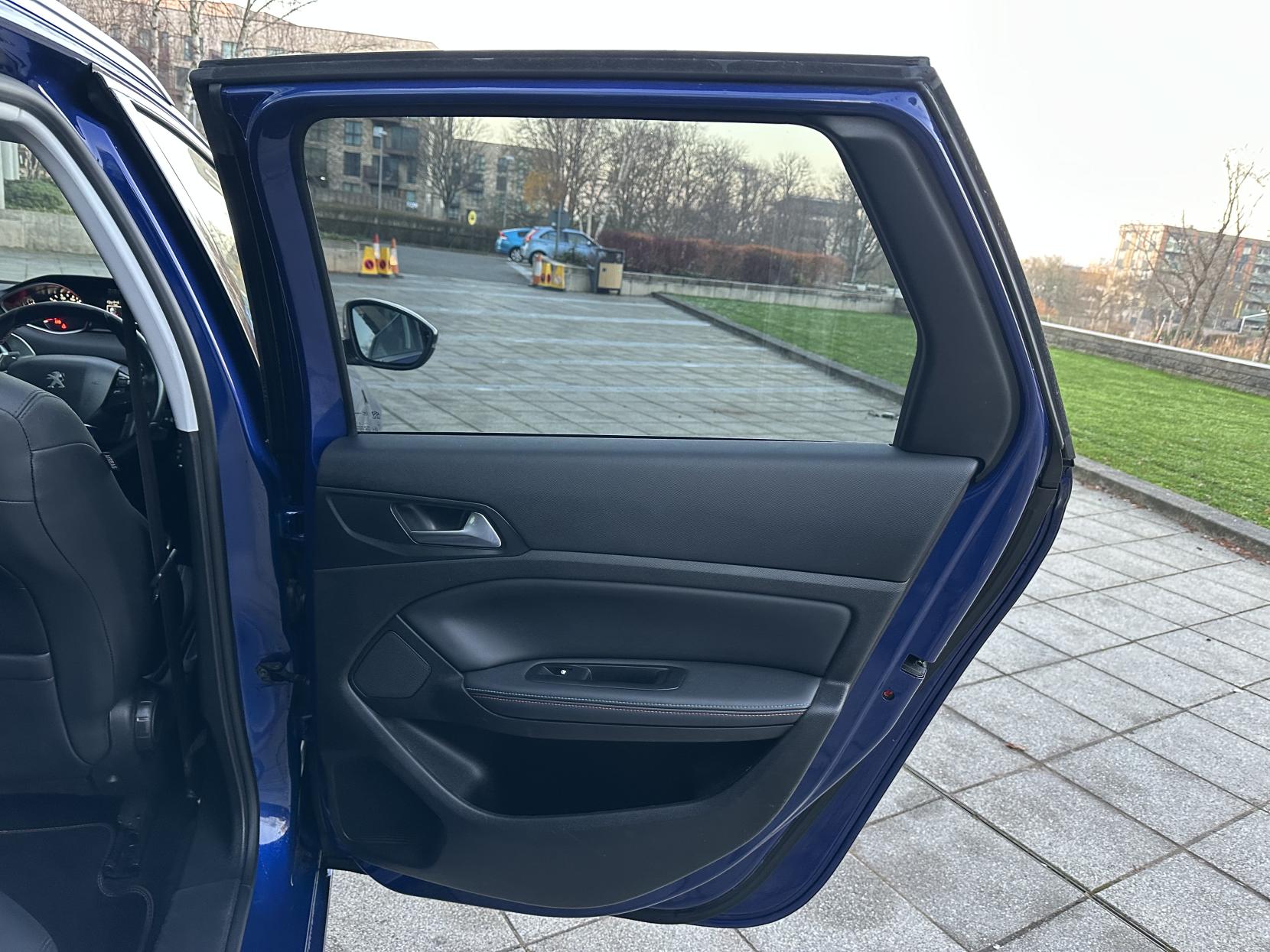 Peugeot 308 SW 1.2 PureTech Tech Edition Estate 5dr Petrol EAT Euro 6 (s/s) (130 ps)