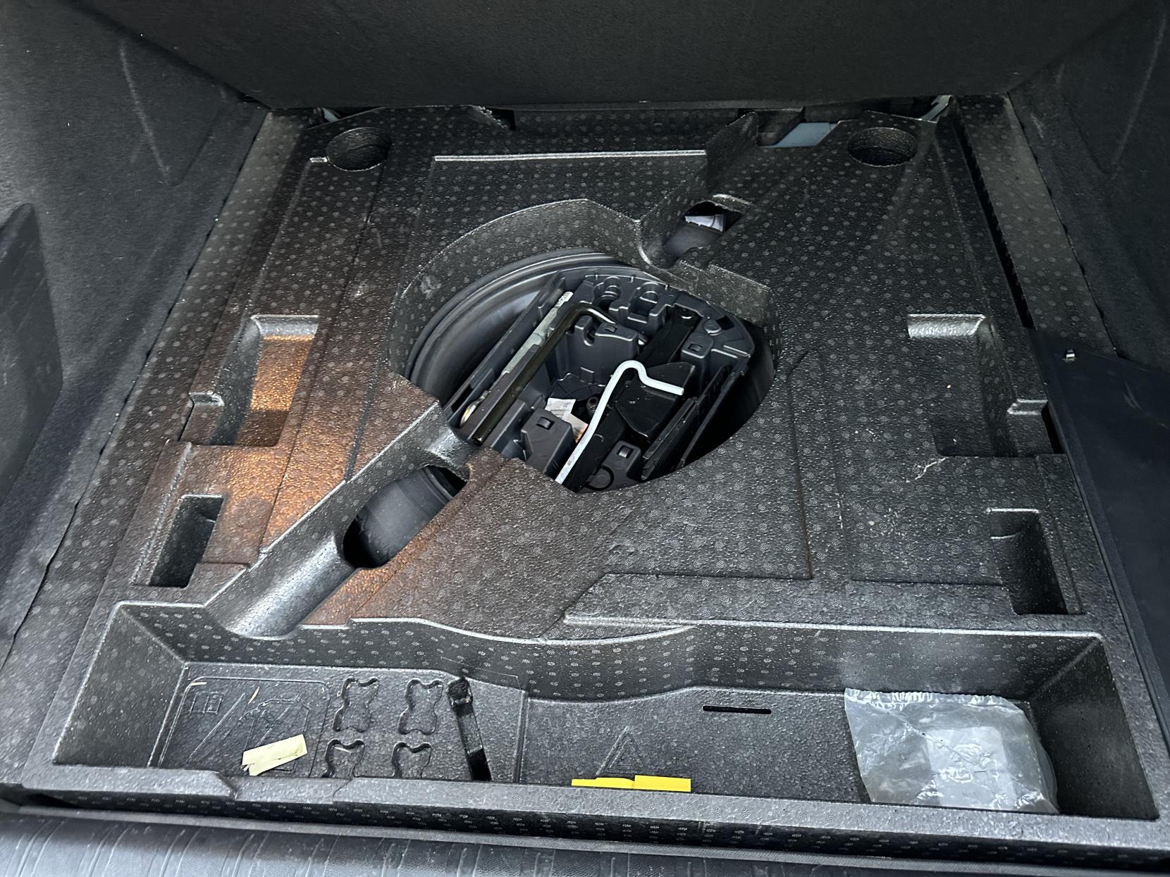 Peugeot 308 SW 1.2 PureTech Tech Edition Estate 5dr Petrol EAT Euro 6 (s/s) (130 ps)