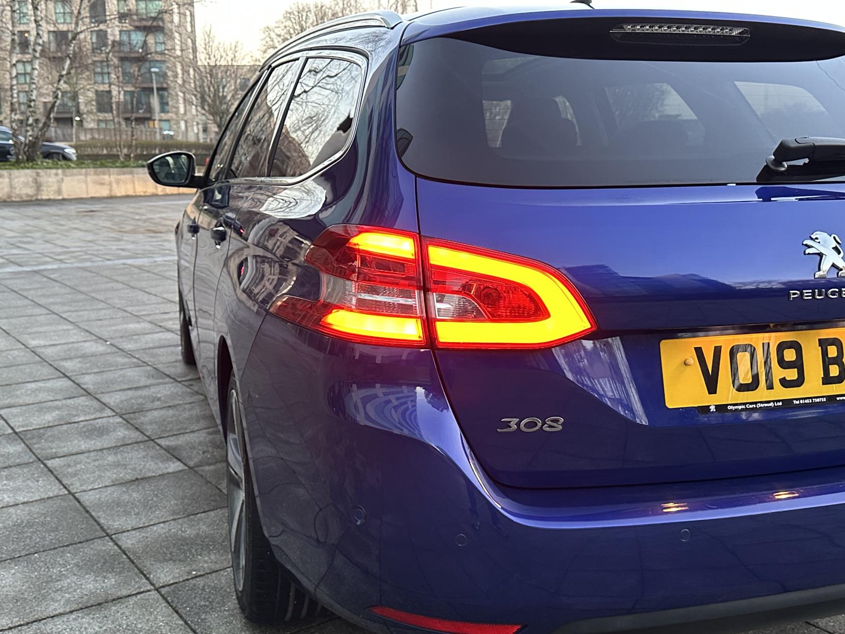 Peugeot 308 SW 1.2 PureTech Tech Edition Estate 5dr Petrol EAT Euro 6 (s/s) (130 ps)