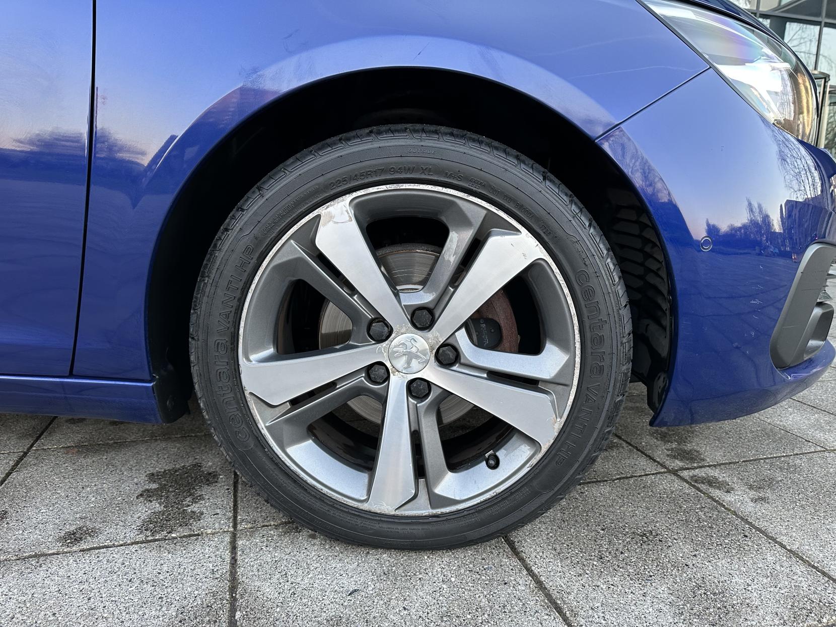 Peugeot 308 SW 1.2 PureTech Tech Edition Estate 5dr Petrol EAT Euro 6 (s/s) (130 ps)