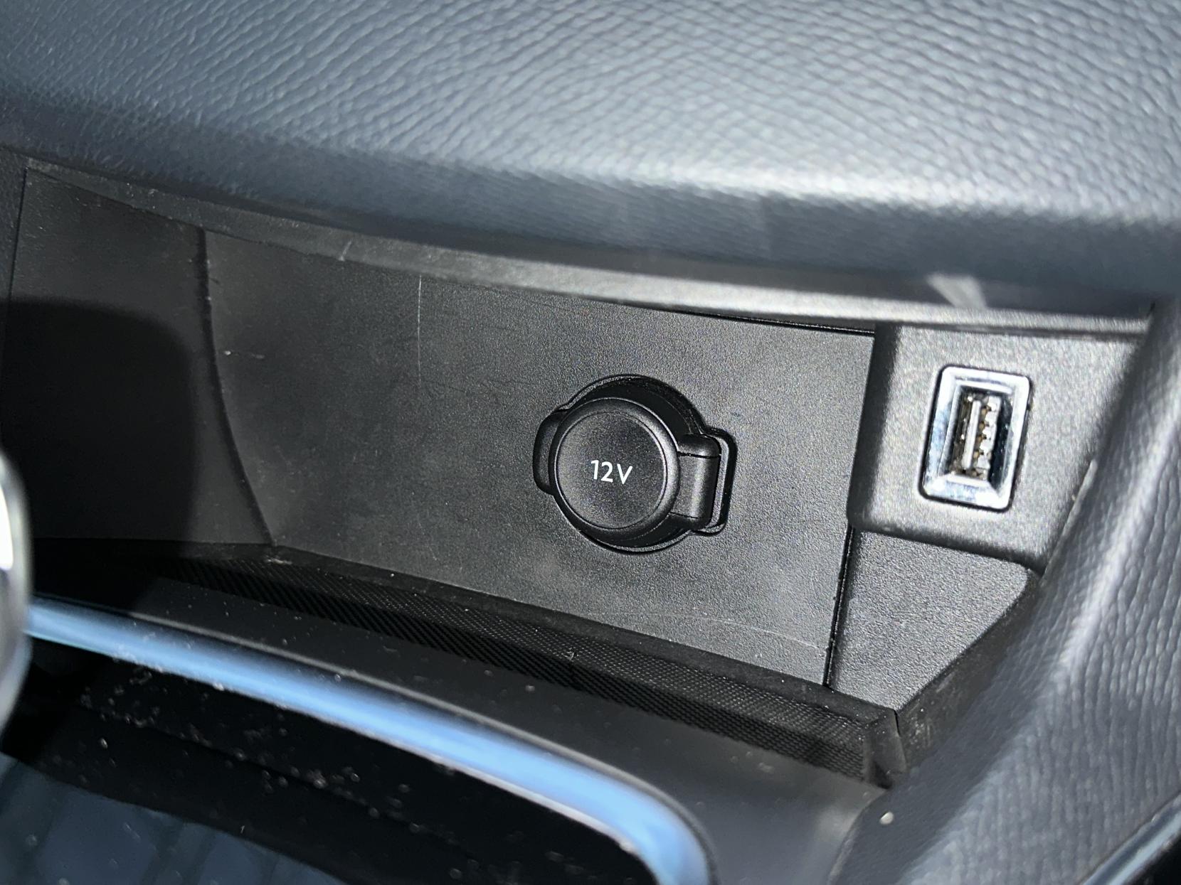 Peugeot 308 SW 1.2 PureTech Tech Edition Estate 5dr Petrol EAT Euro 6 (s/s) (130 ps)