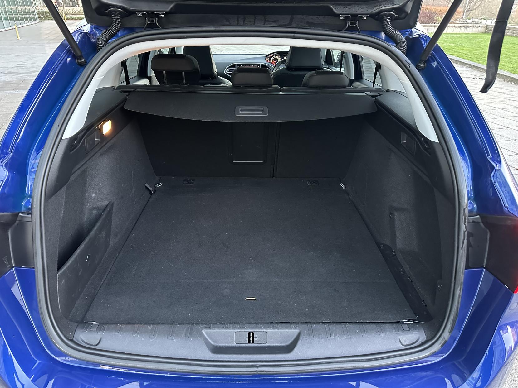 Peugeot 308 SW 1.2 PureTech Tech Edition Estate 5dr Petrol EAT Euro 6 (s/s) (130 ps)