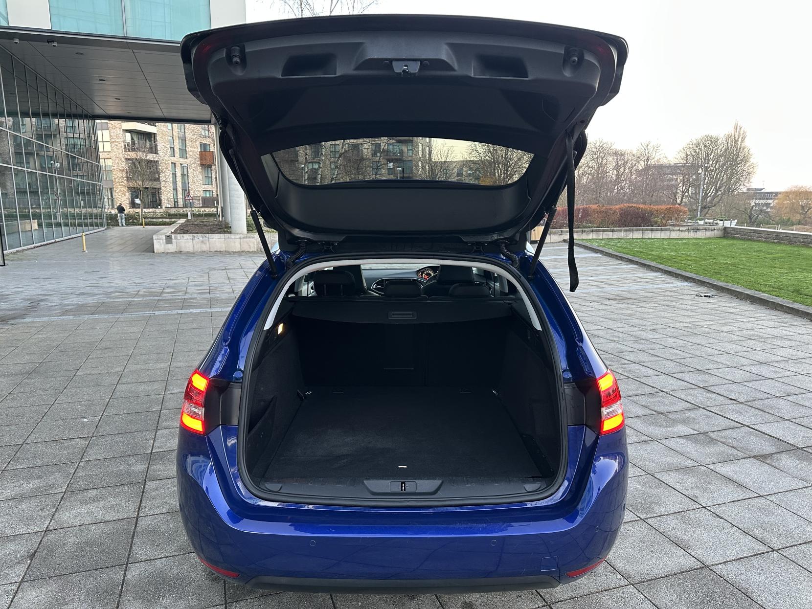 Peugeot 308 SW 1.2 PureTech Tech Edition Estate 5dr Petrol EAT Euro 6 (s/s) (130 ps)