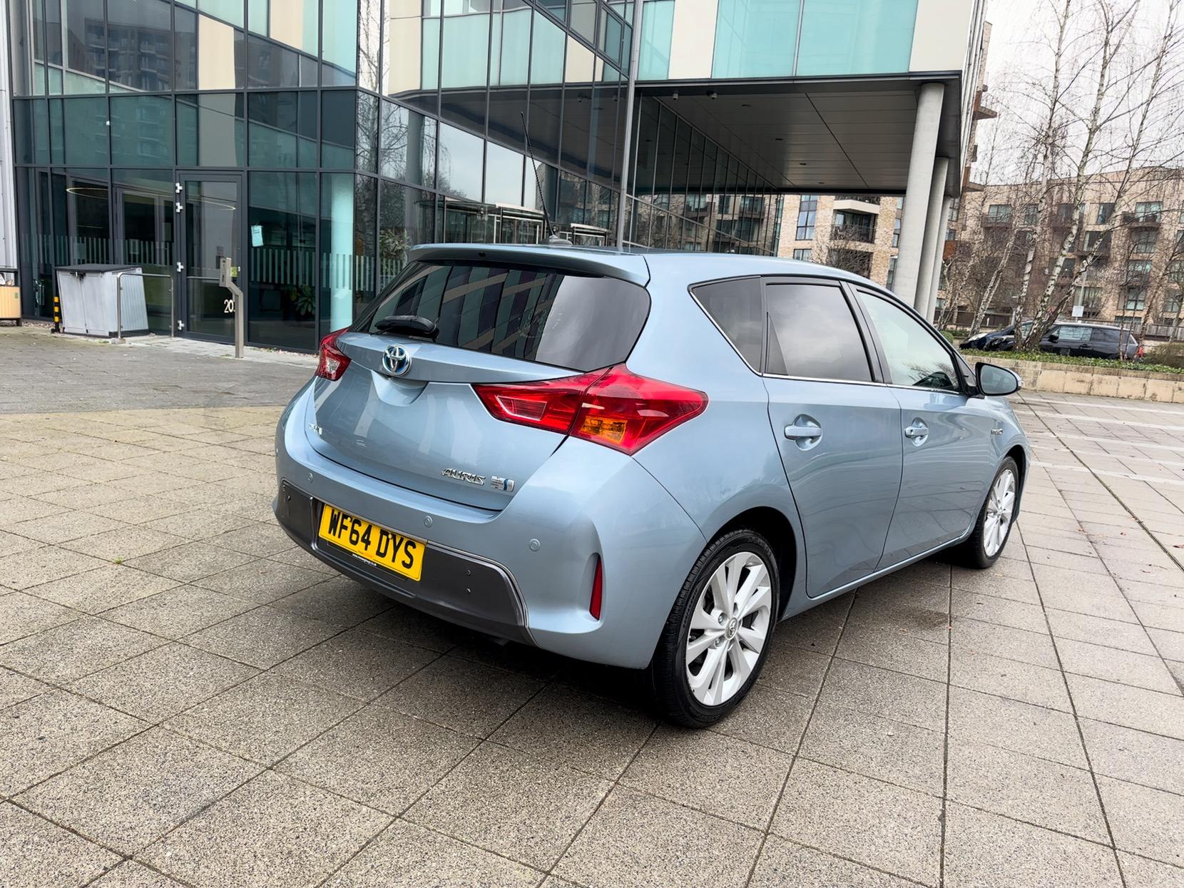 Toyota Auris 1.8 VVT-h Excel Hatchback 5dr Petrol Hybrid CVT Euro 5 (s/s) (136 ps)