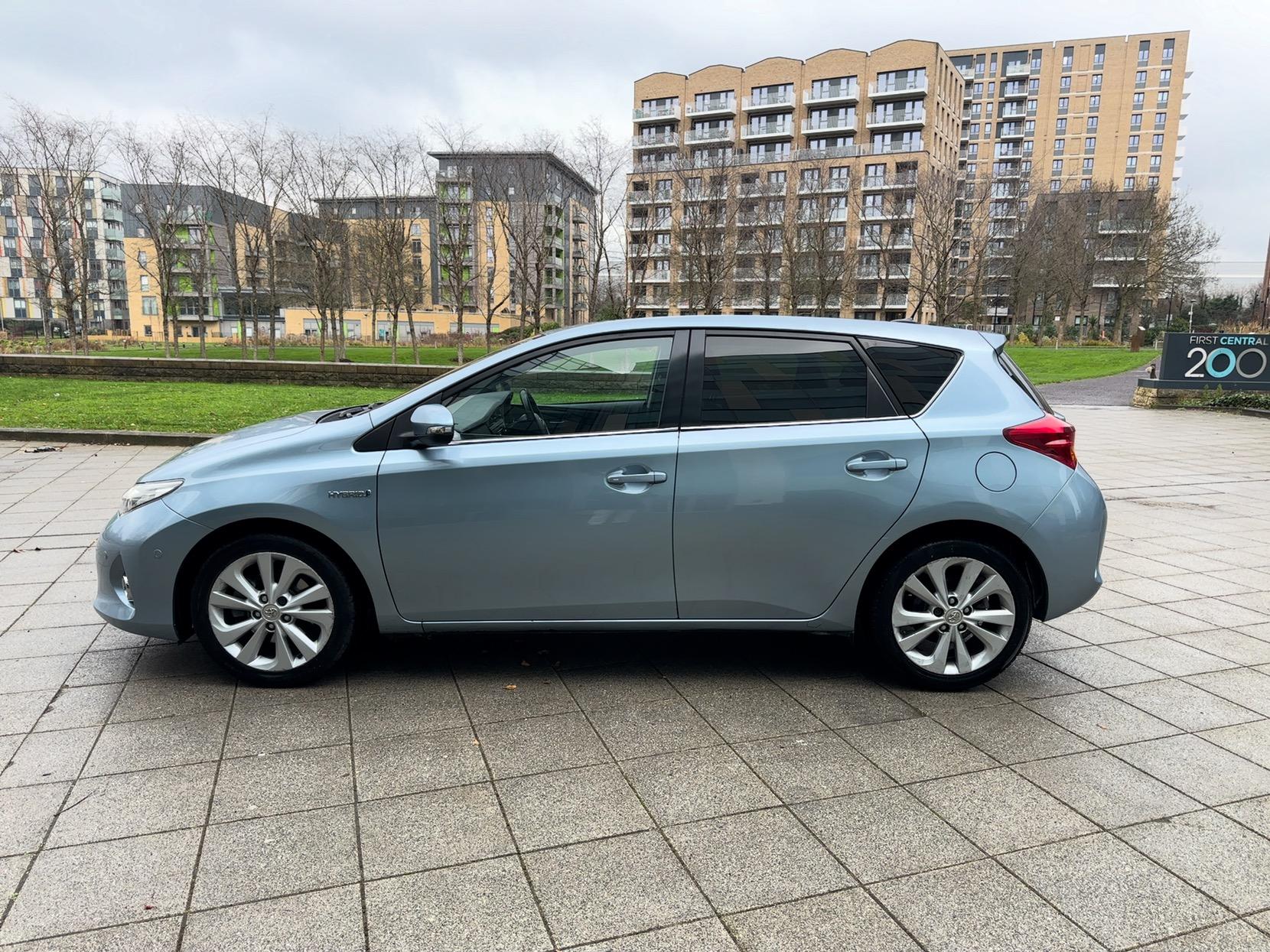 Toyota Auris 1.8 VVT-h Excel Hatchback 5dr Petrol Hybrid CVT Euro 5 (s/s) (136 ps)