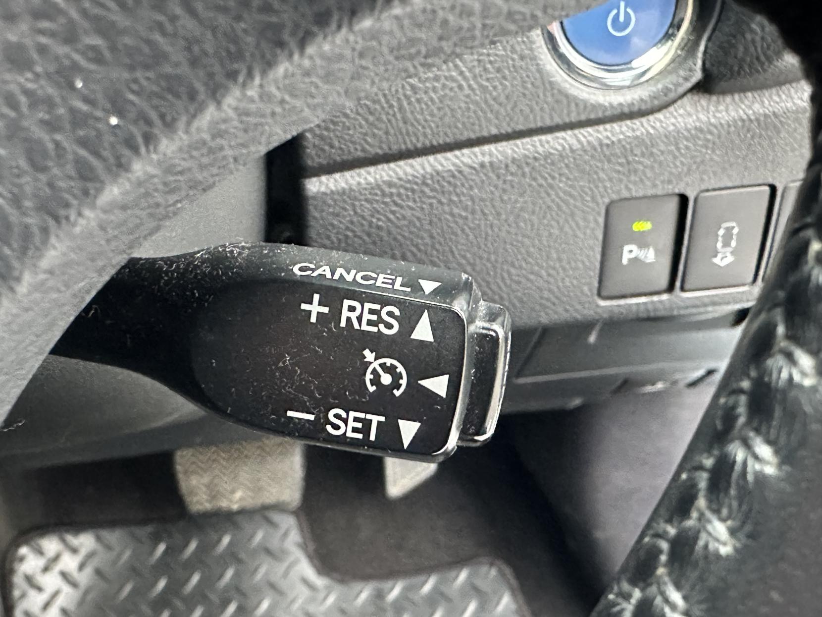 Toyota Auris 1.8 VVT-h Excel Hatchback 5dr Petrol Hybrid CVT Euro 5 (s/s) (136 ps)