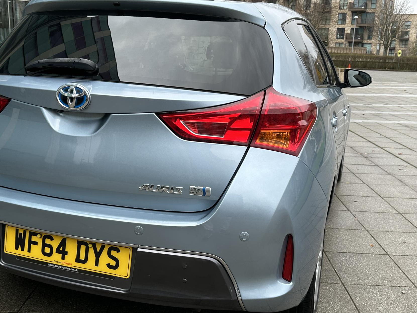 Toyota Auris 1.8 VVT-h Excel Hatchback 5dr Petrol Hybrid CVT Euro 5 (s/s) (136 ps)