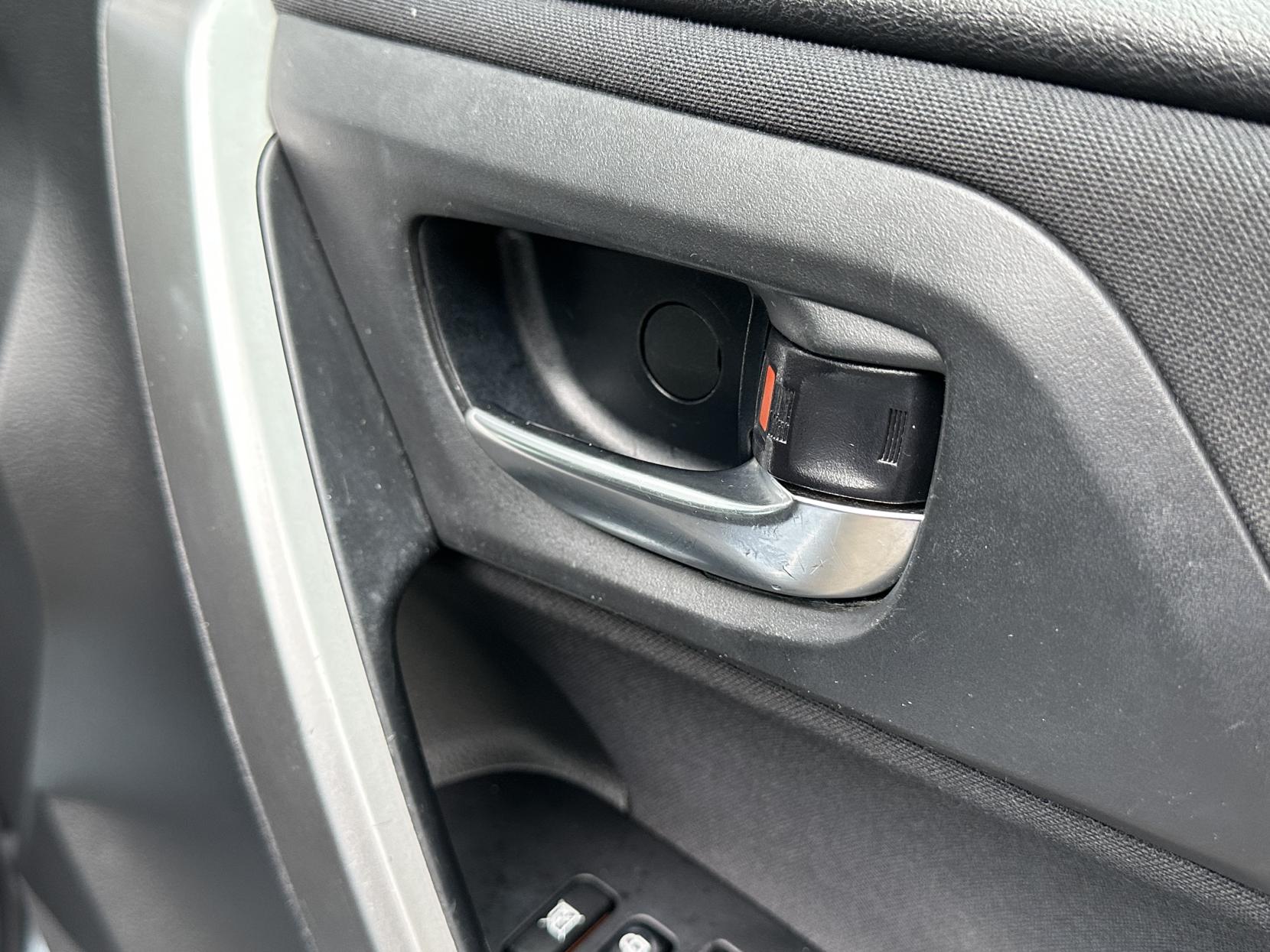 Toyota Auris 1.8 VVT-h Excel Hatchback 5dr Petrol Hybrid CVT Euro 5 (s/s) (136 ps)