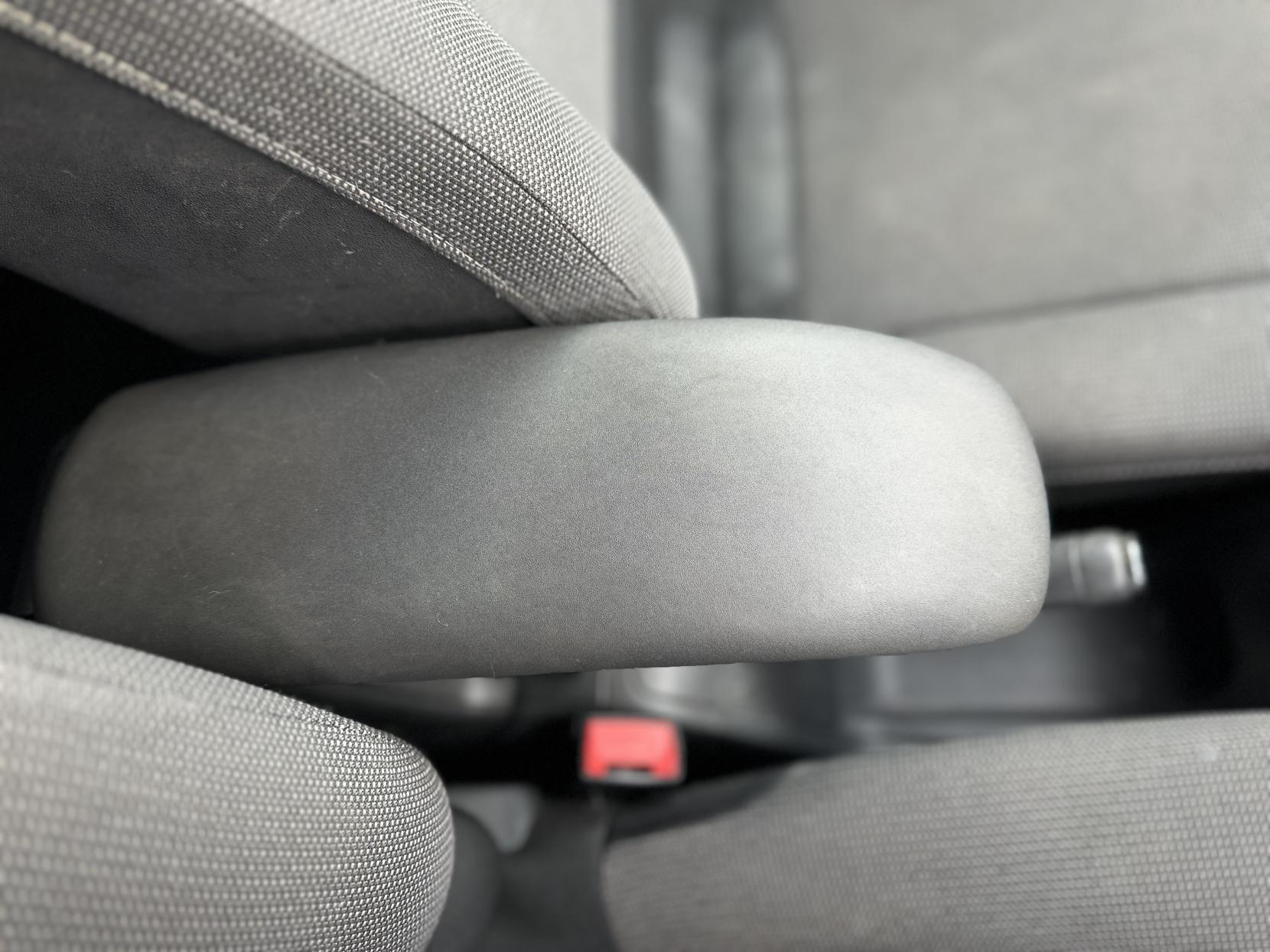 Citroen C4 Cactus 1.2 PureTech Flair Hatchback 5dr Petrol Manual Euro 6 (s/s) (110 ps)