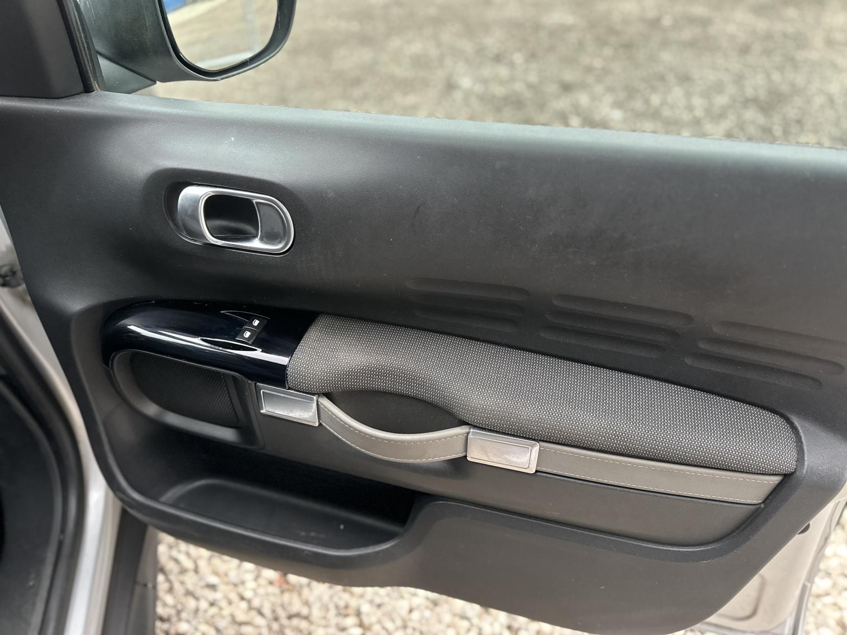 Citroen C4 Cactus 1.2 PureTech Flair Hatchback 5dr Petrol Manual Euro 6 (s/s) (110 ps)