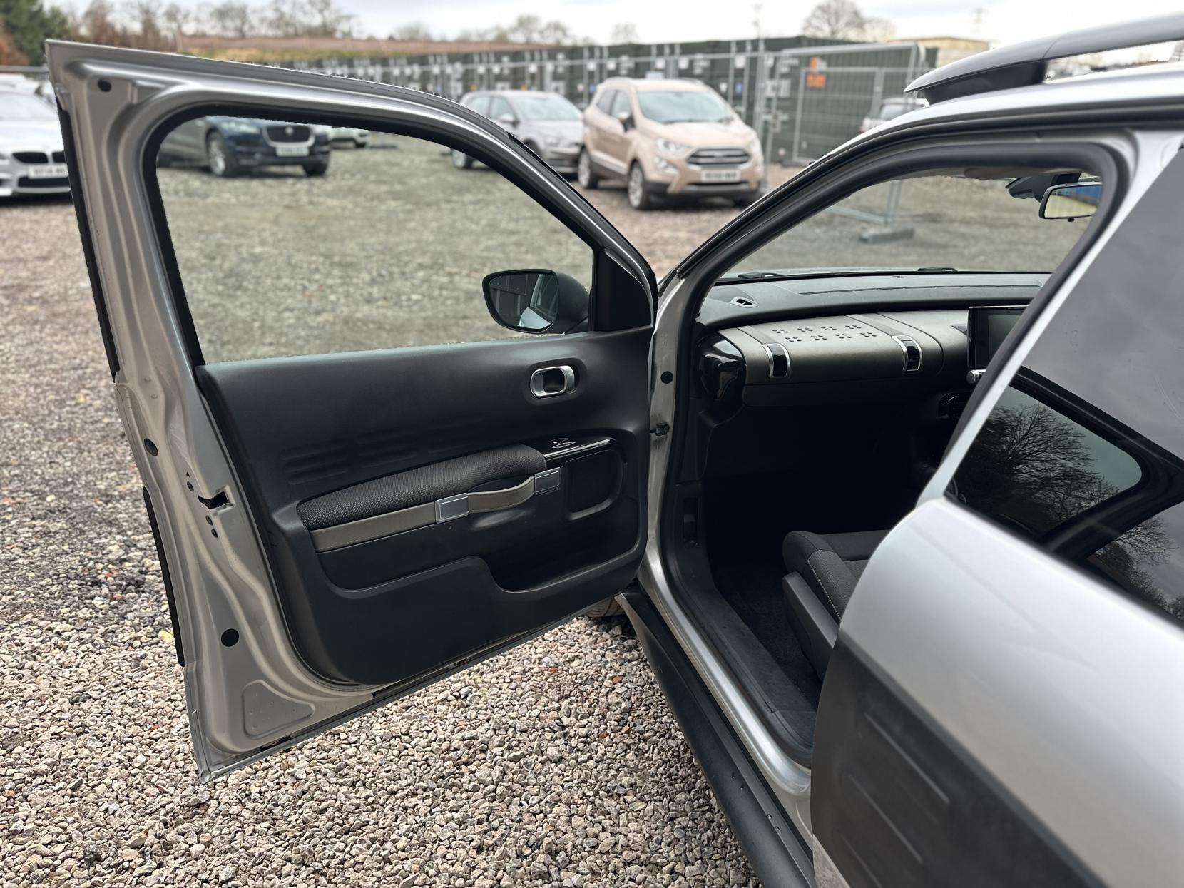 Citroen C4 Cactus 1.2 PureTech Flair Hatchback 5dr Petrol Manual Euro 6 (s/s) (110 ps)