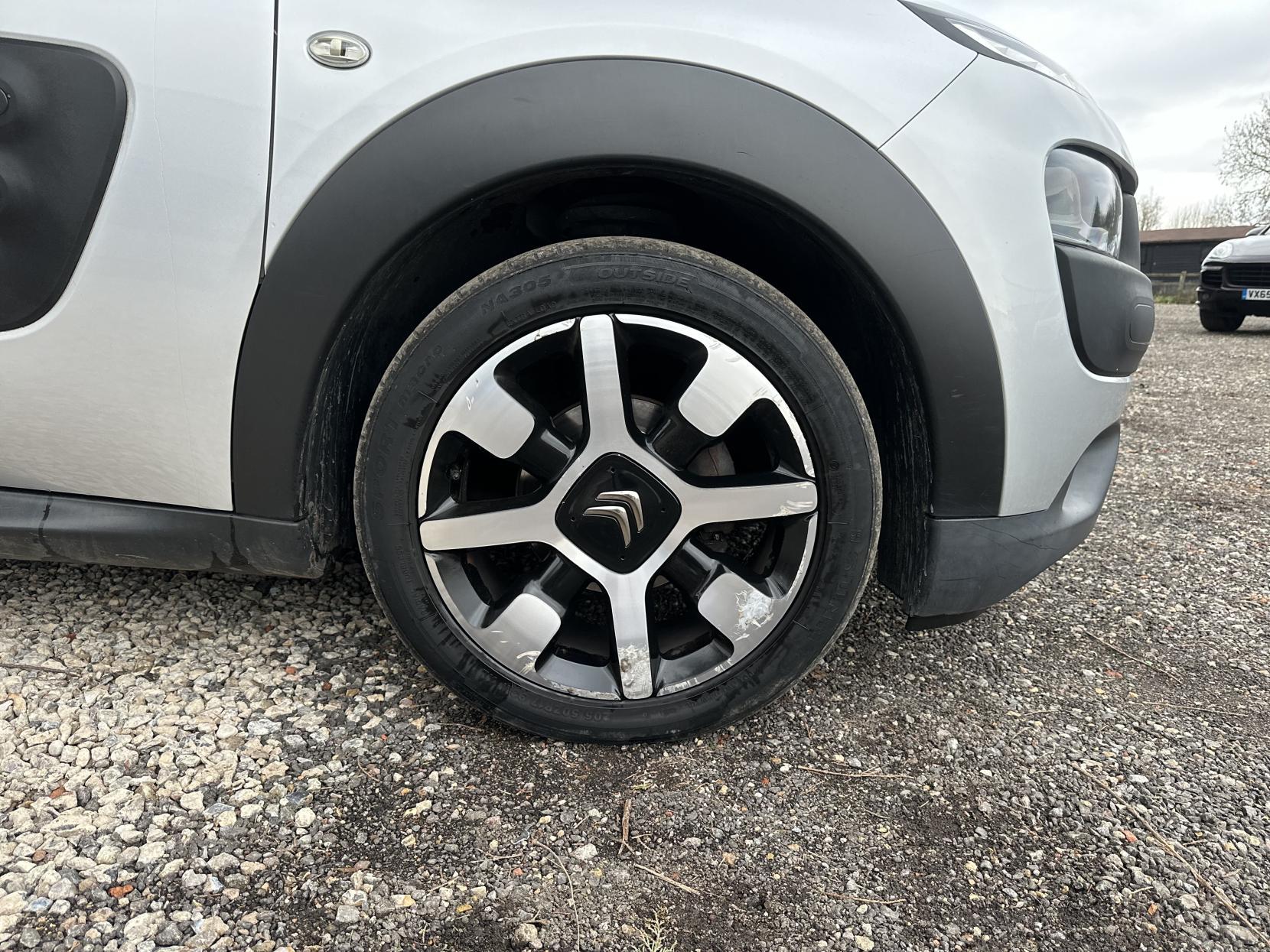 Citroen C4 Cactus 1.2 PureTech Flair Hatchback 5dr Petrol Manual Euro 6 (s/s) (110 ps)