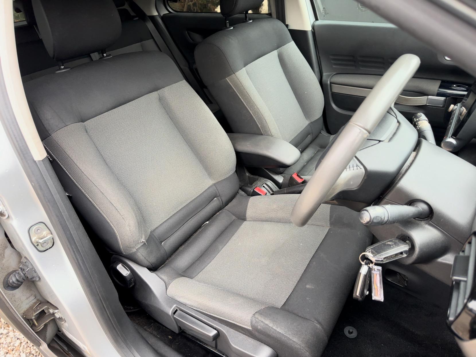 Citroen C4 Cactus 1.2 PureTech Flair Hatchback 5dr Petrol Manual Euro 6 (s/s) (110 ps)