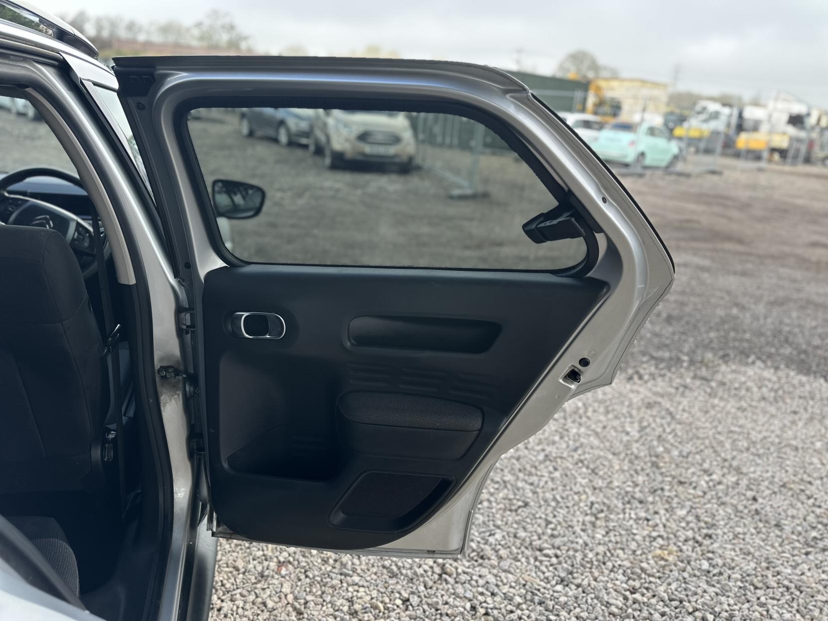 Citroen C4 Cactus 1.2 PureTech Flair Hatchback 5dr Petrol Manual Euro 6 (s/s) (110 ps)