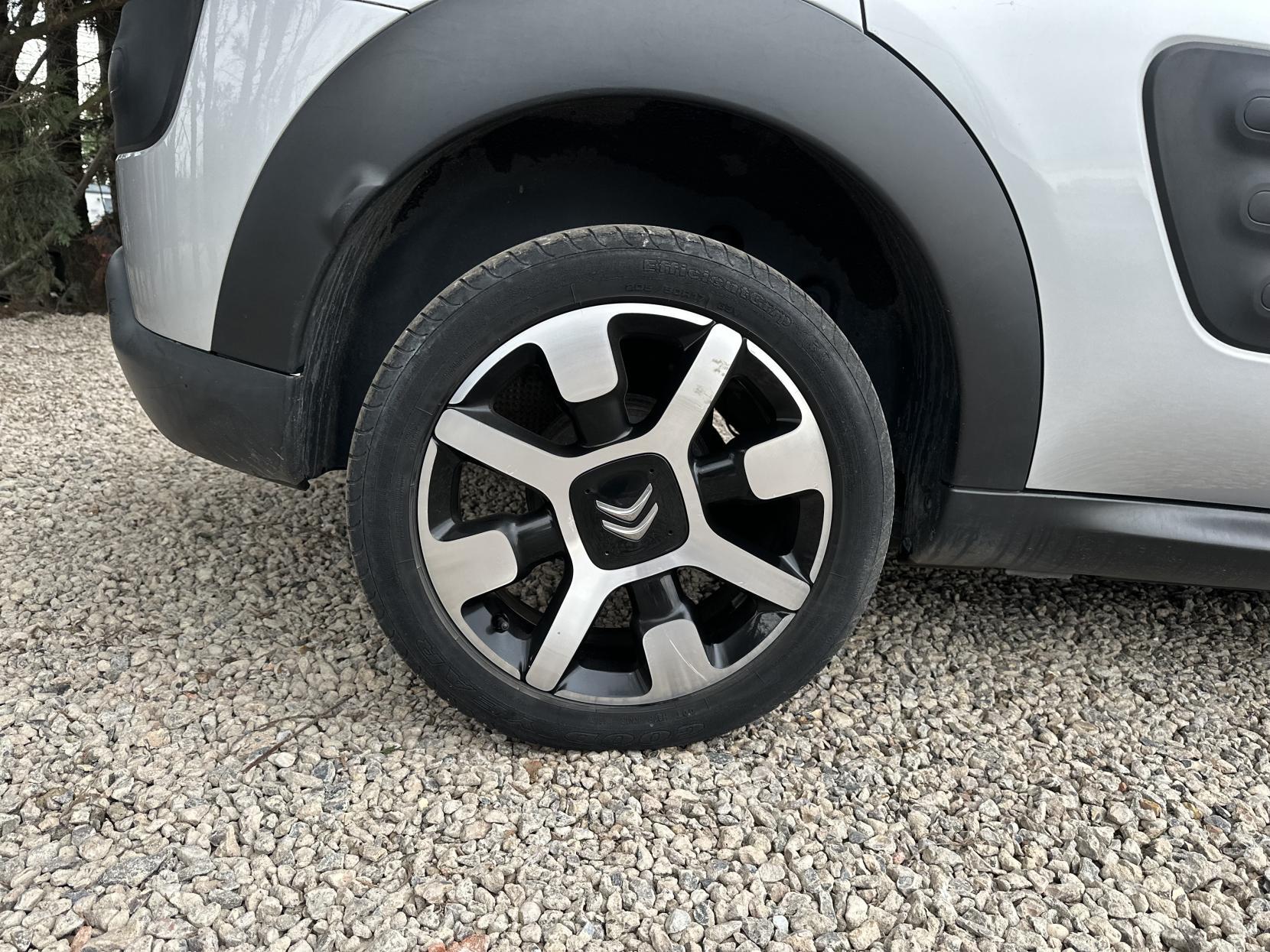 Citroen C4 Cactus 1.2 PureTech Flair Hatchback 5dr Petrol Manual Euro 6 (s/s) (110 ps)