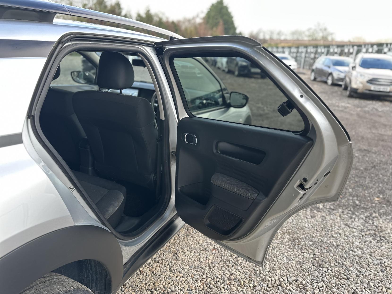 Citroen C4 Cactus 1.2 PureTech Flair Hatchback 5dr Petrol Manual Euro 6 (s/s) (110 ps)