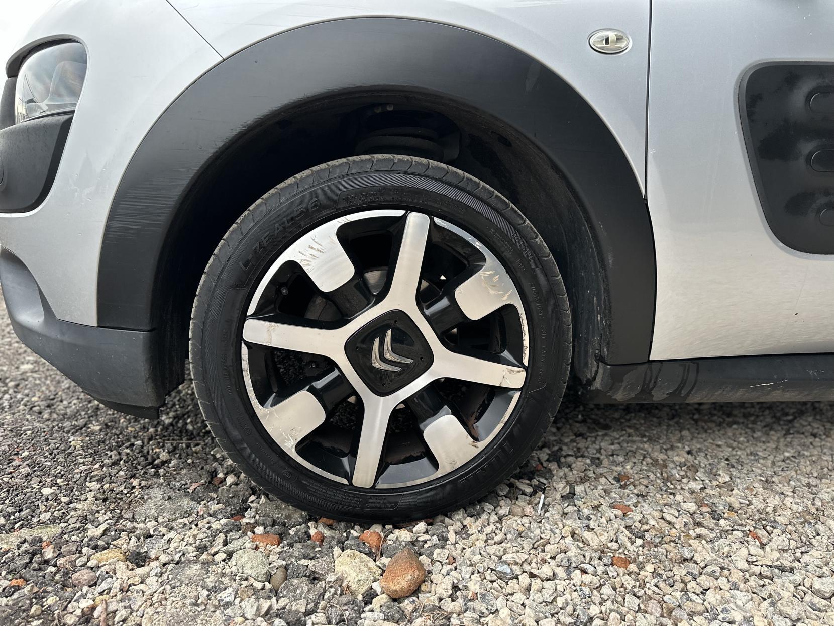 Citroen C4 Cactus 1.2 PureTech Flair Hatchback 5dr Petrol Manual Euro 6 (s/s) (110 ps)