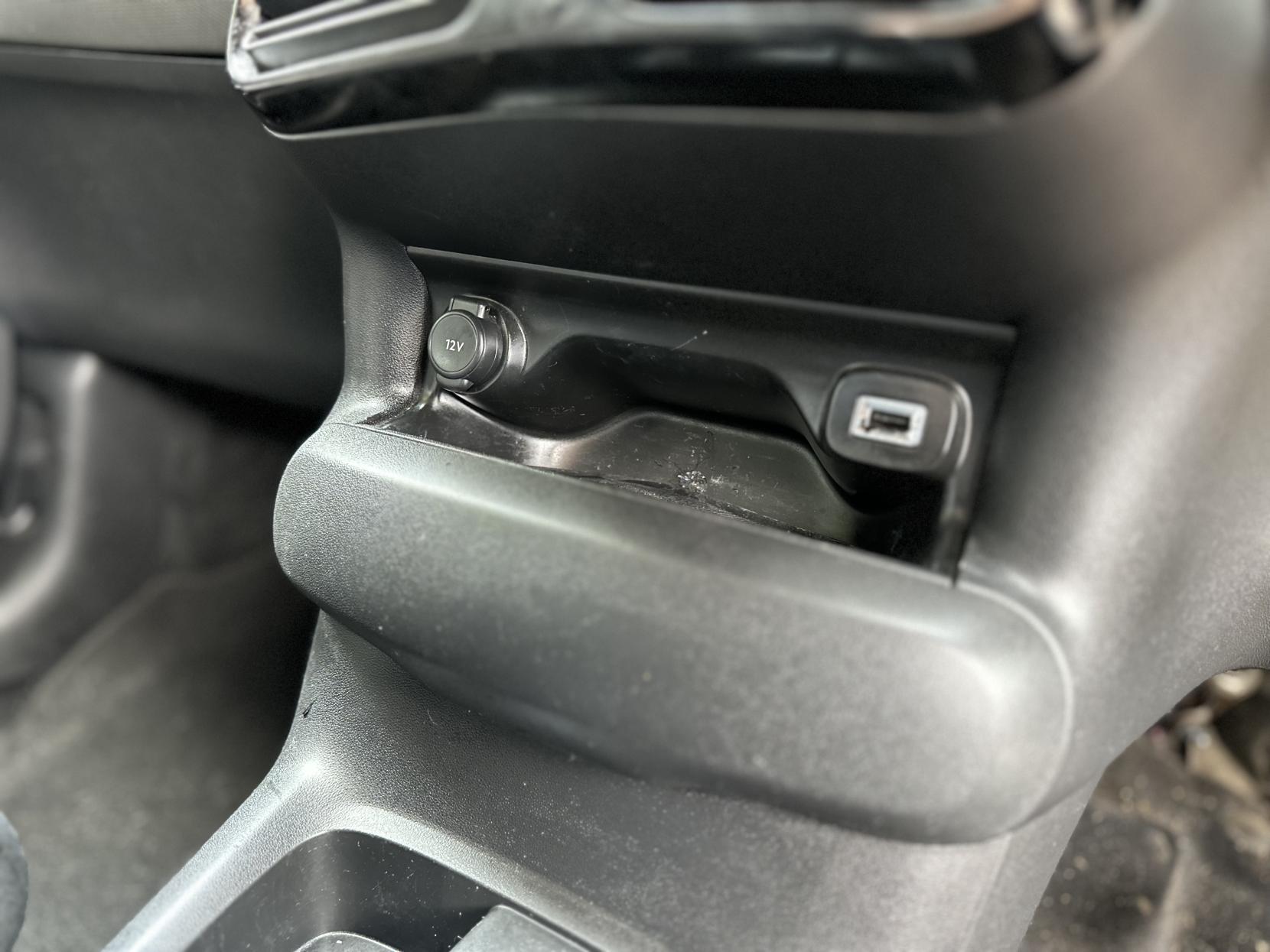 Citroen C4 Cactus 1.2 PureTech Flair Hatchback 5dr Petrol Manual Euro 6 (s/s) (110 ps)