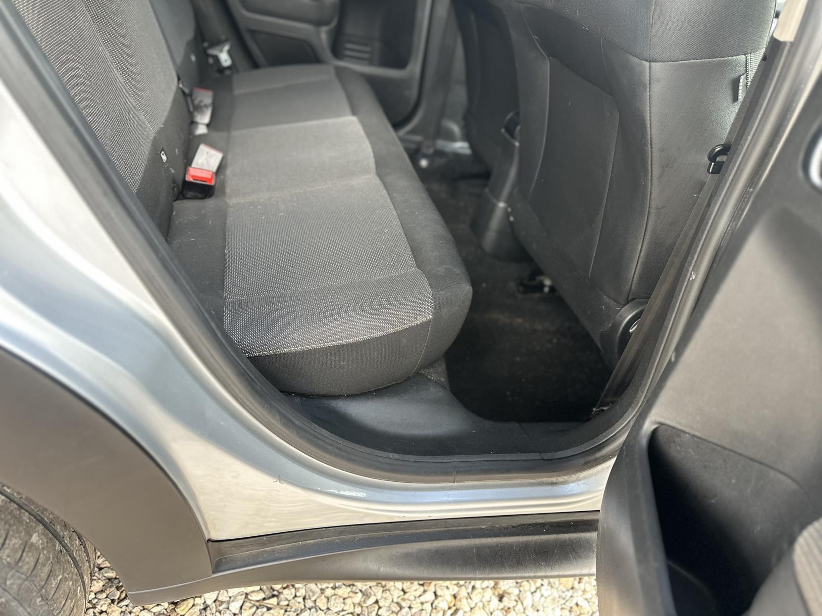 Citroen C4 Cactus 1.2 PureTech Flair Hatchback 5dr Petrol Manual Euro 6 (s/s) (110 ps)