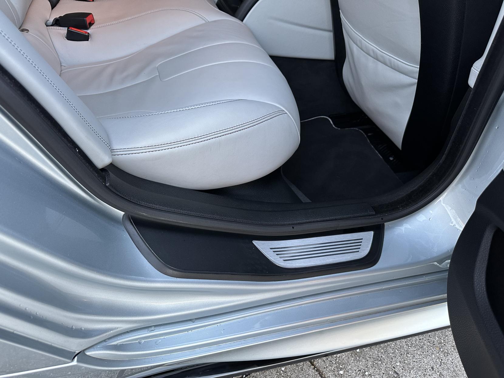 BMW M6 Gran Coupe 4.4 V8 Saloon 4dr Petrol DCT Euro 5 (s/s) (560 ps)