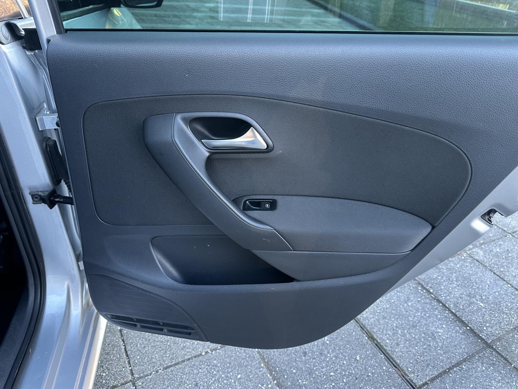 Volkswagen Polo 1.4 Match Hatchback 5dr Petrol DSG Euro 5 (85 ps)