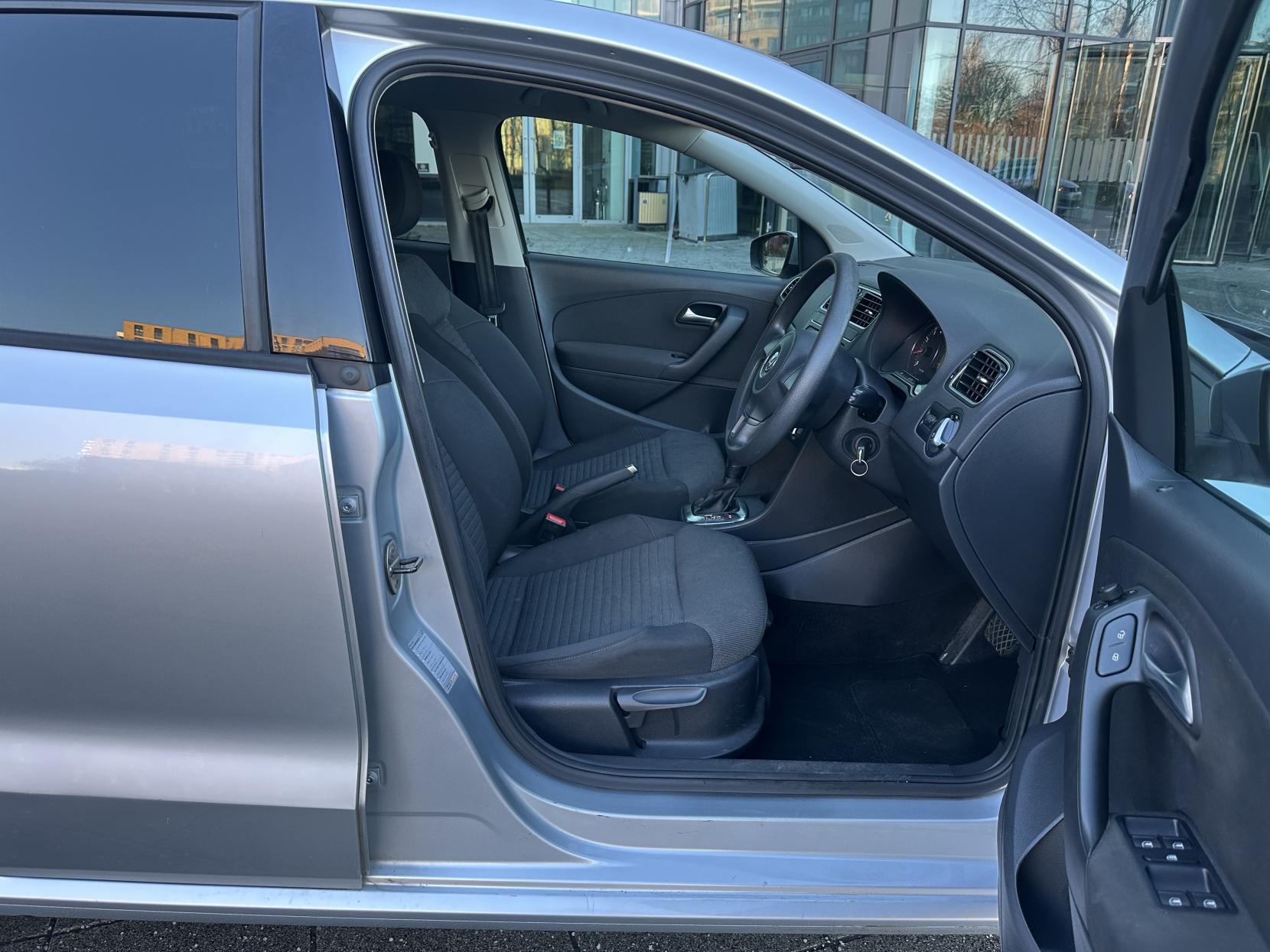 Volkswagen Polo 1.4 Match Hatchback 5dr Petrol DSG Euro 5 (85 ps)