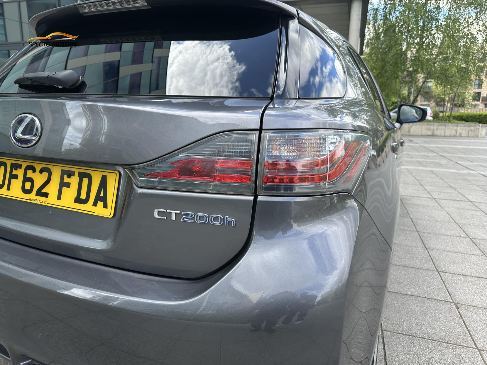 Lexus CT 1.8 200h Advance Hatchback 5dr Petrol Hybrid CVT Euro 5 (s/s) (136 ps)