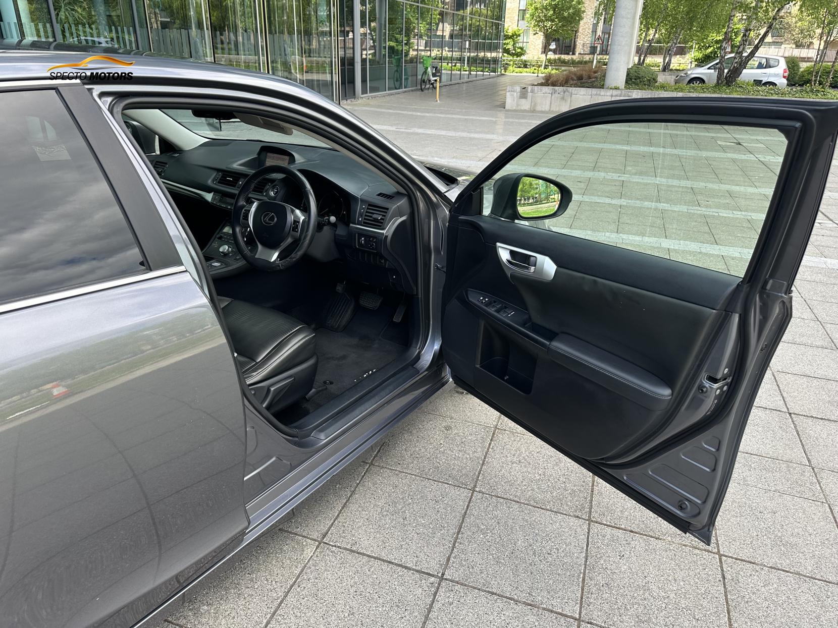 Lexus CT 1.8 200h Advance Hatchback 5dr Petrol Hybrid CVT Euro 5 (s/s) (136 ps)