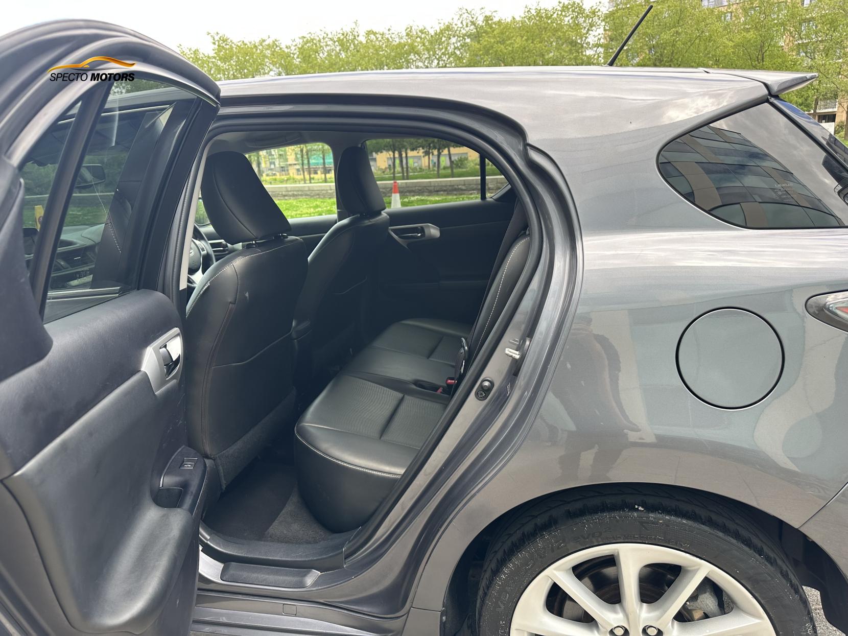 Lexus CT 1.8 200h Advance Hatchback 5dr Petrol Hybrid CVT Euro 5 (s/s) (136 ps)