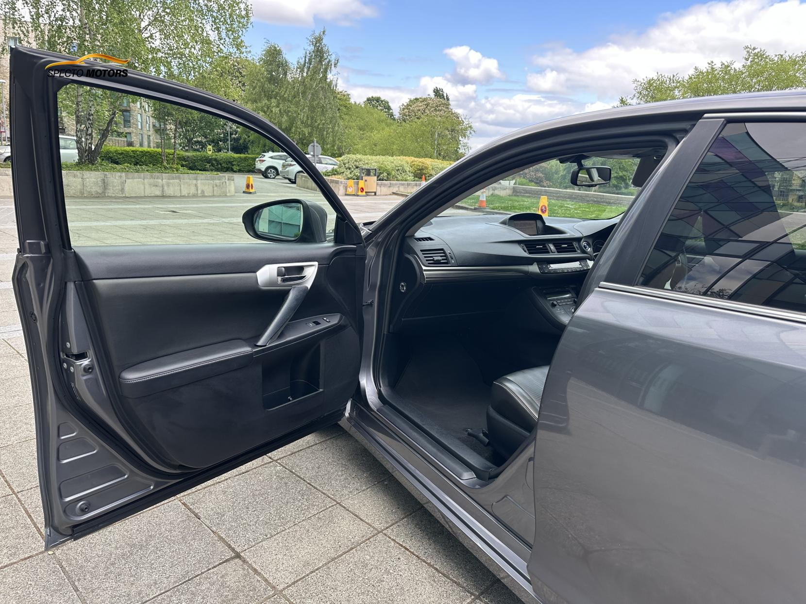 Lexus CT 1.8 200h Advance Hatchback 5dr Petrol Hybrid CVT Euro 5 (s/s) (136 ps)