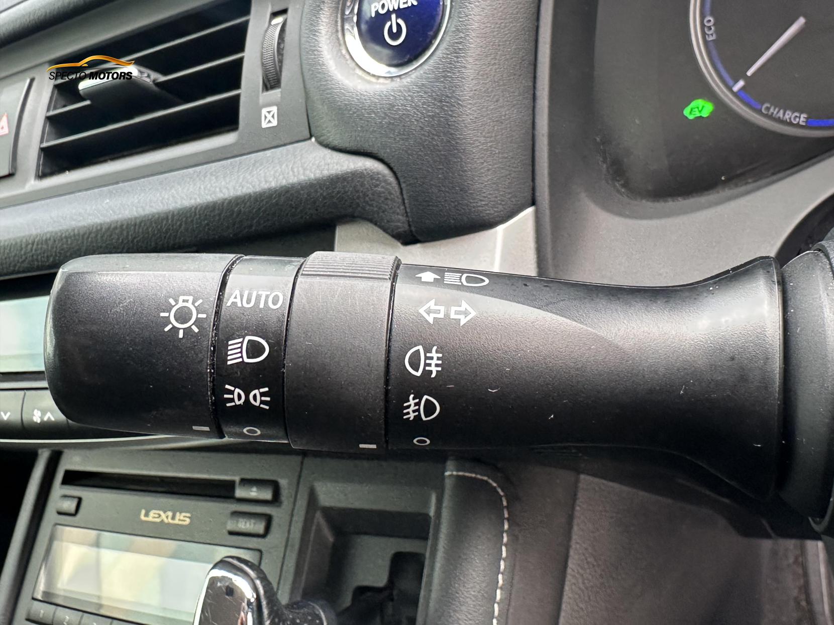 Lexus CT 1.8 200h Advance Hatchback 5dr Petrol Hybrid CVT Euro 5 (s/s) (136 ps)