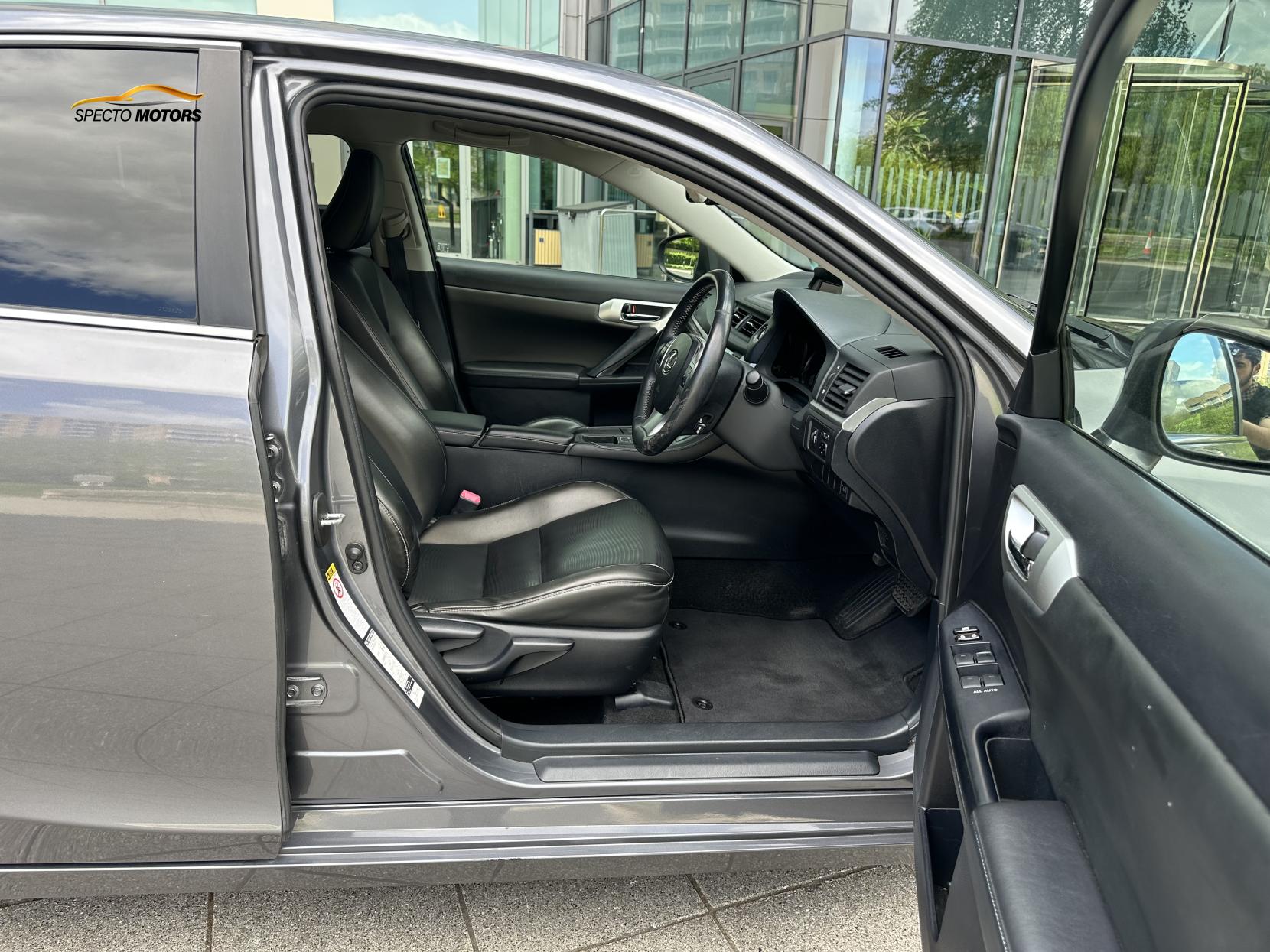 Lexus CT 1.8 200h Advance Hatchback 5dr Petrol Hybrid CVT Euro 5 (s/s) (136 ps)