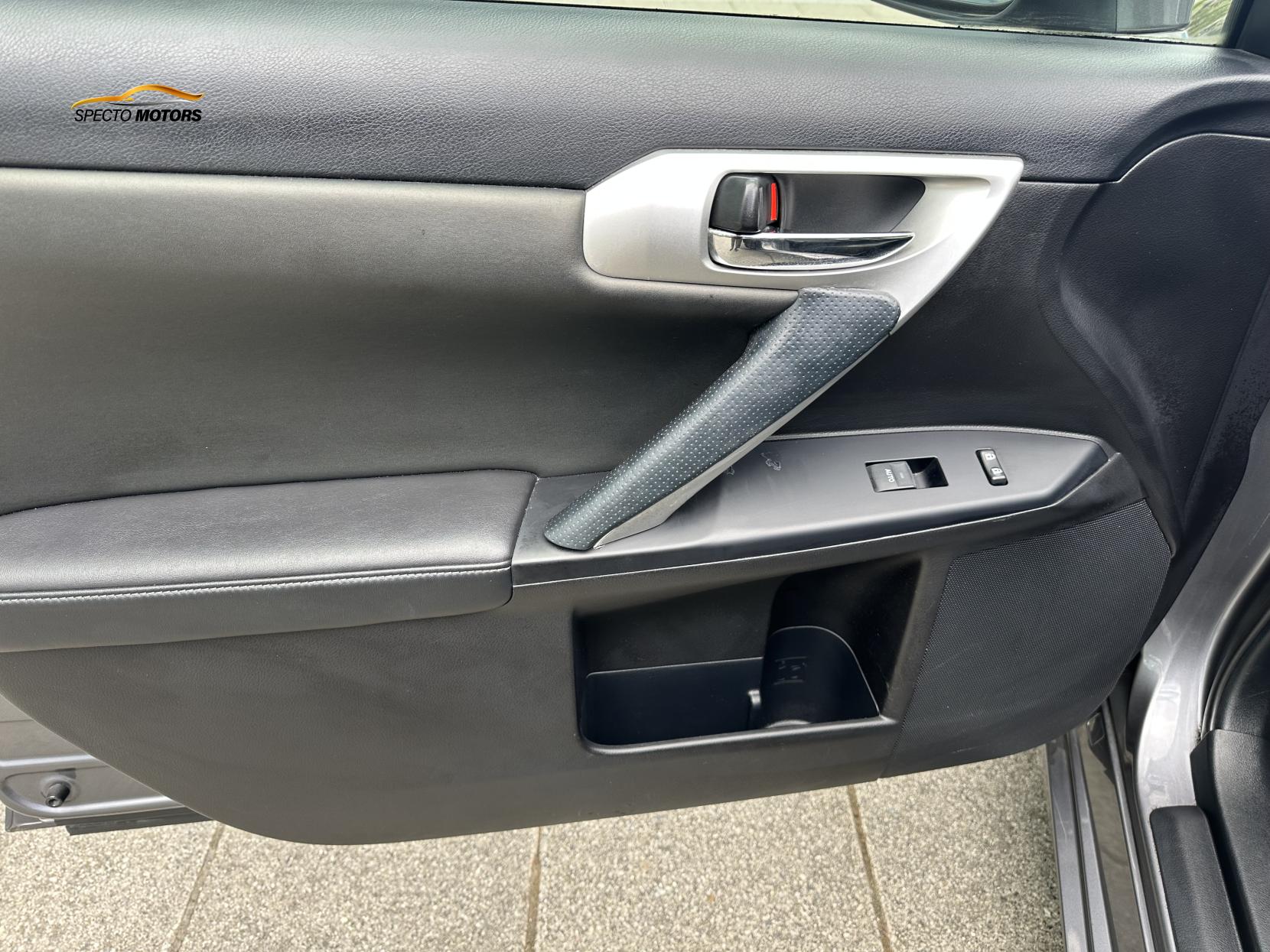 Lexus CT 1.8 200h Advance Hatchback 5dr Petrol Hybrid CVT Euro 5 (s/s) (136 ps)