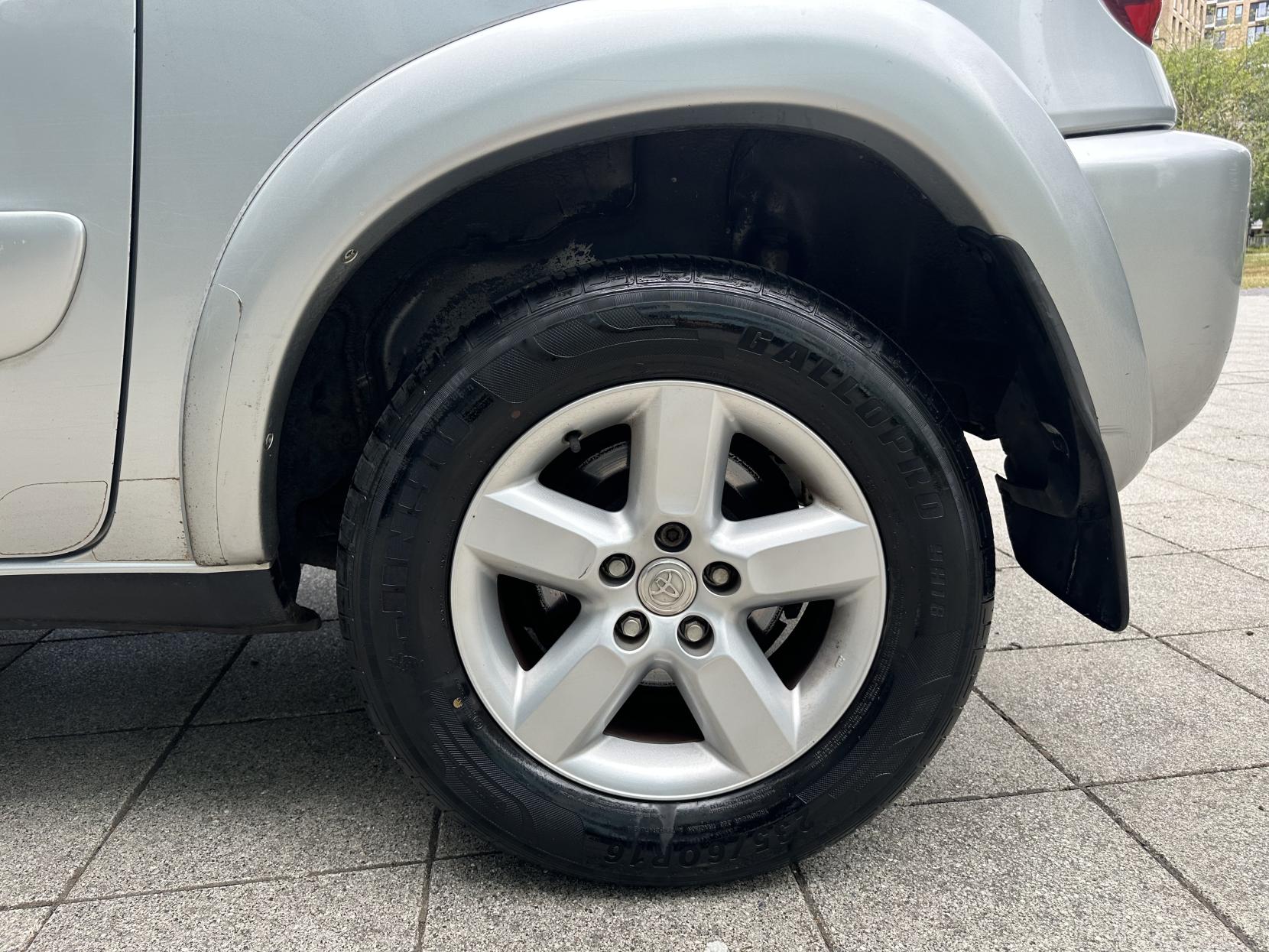 Toyota RAV4 2.0 VVT-i XT3 SUV 3dr Petrol Automatic 4WD (218 g/km, 147 bhp)