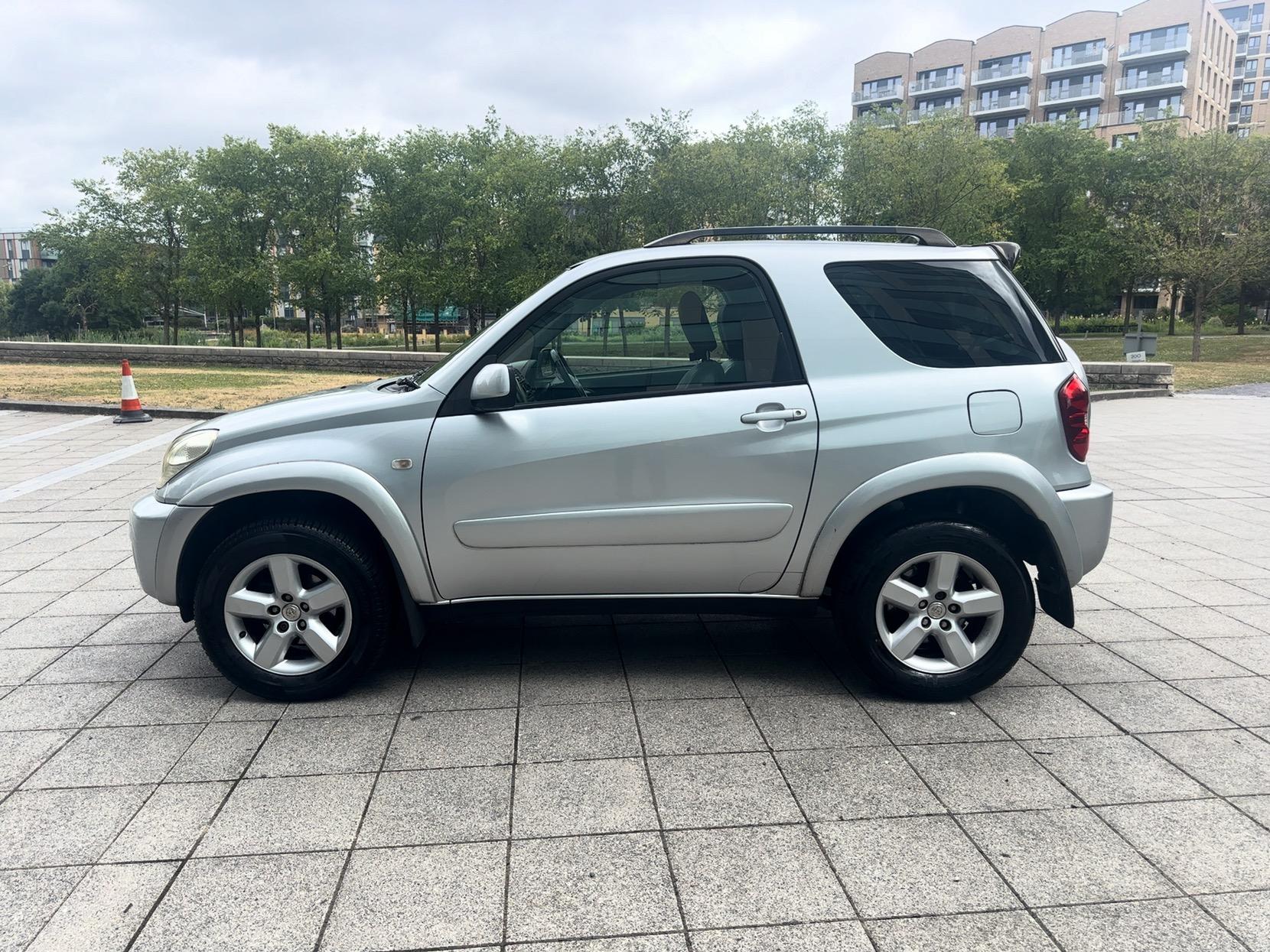 Toyota RAV4 2.0 VVT-i XT3 SUV 3dr Petrol Automatic 4WD (218 g/km, 147 bhp)