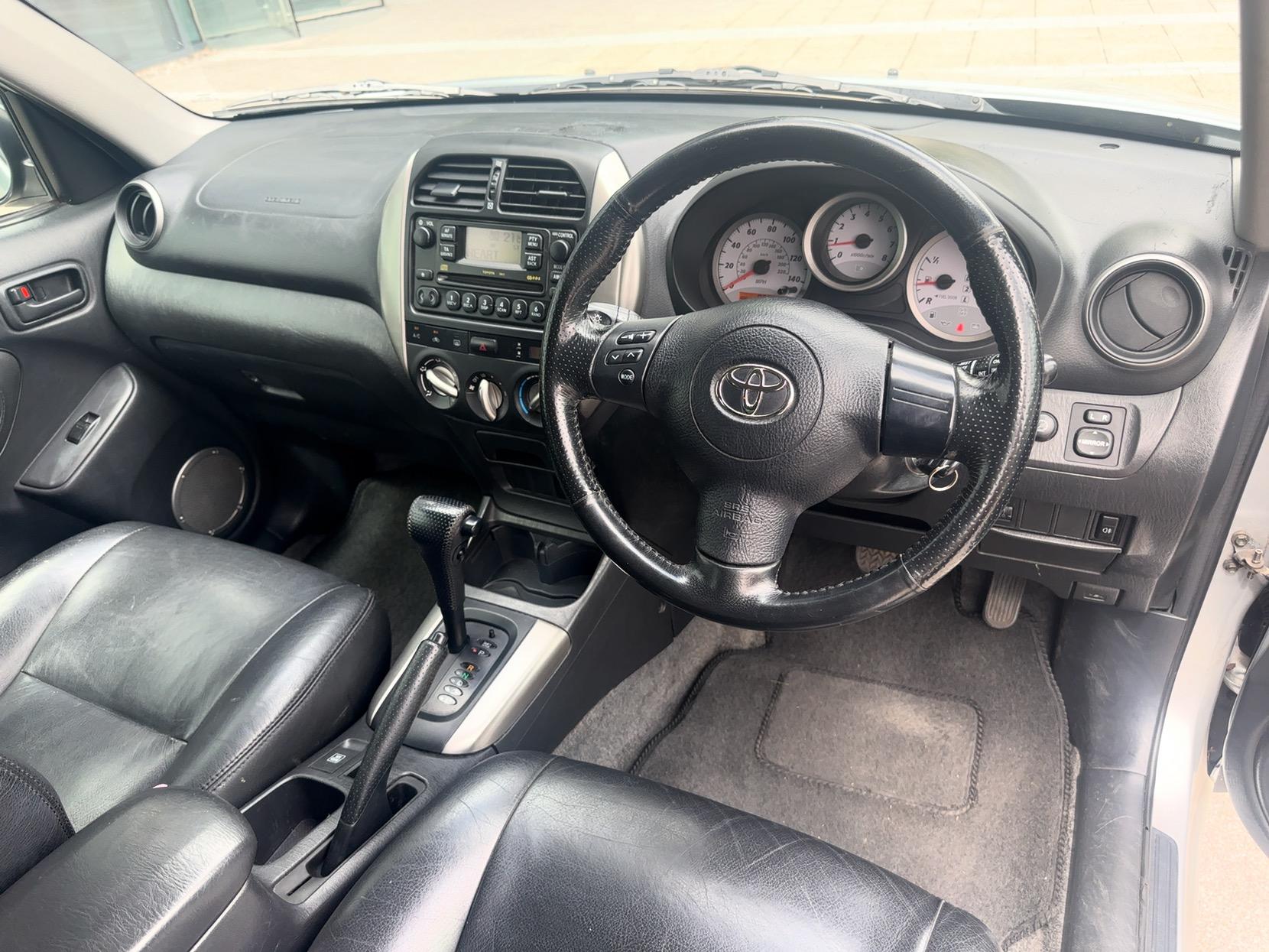 Toyota RAV4 2.0 VVT-i XT3 SUV 3dr Petrol Automatic 4WD (218 g/km, 147 bhp)