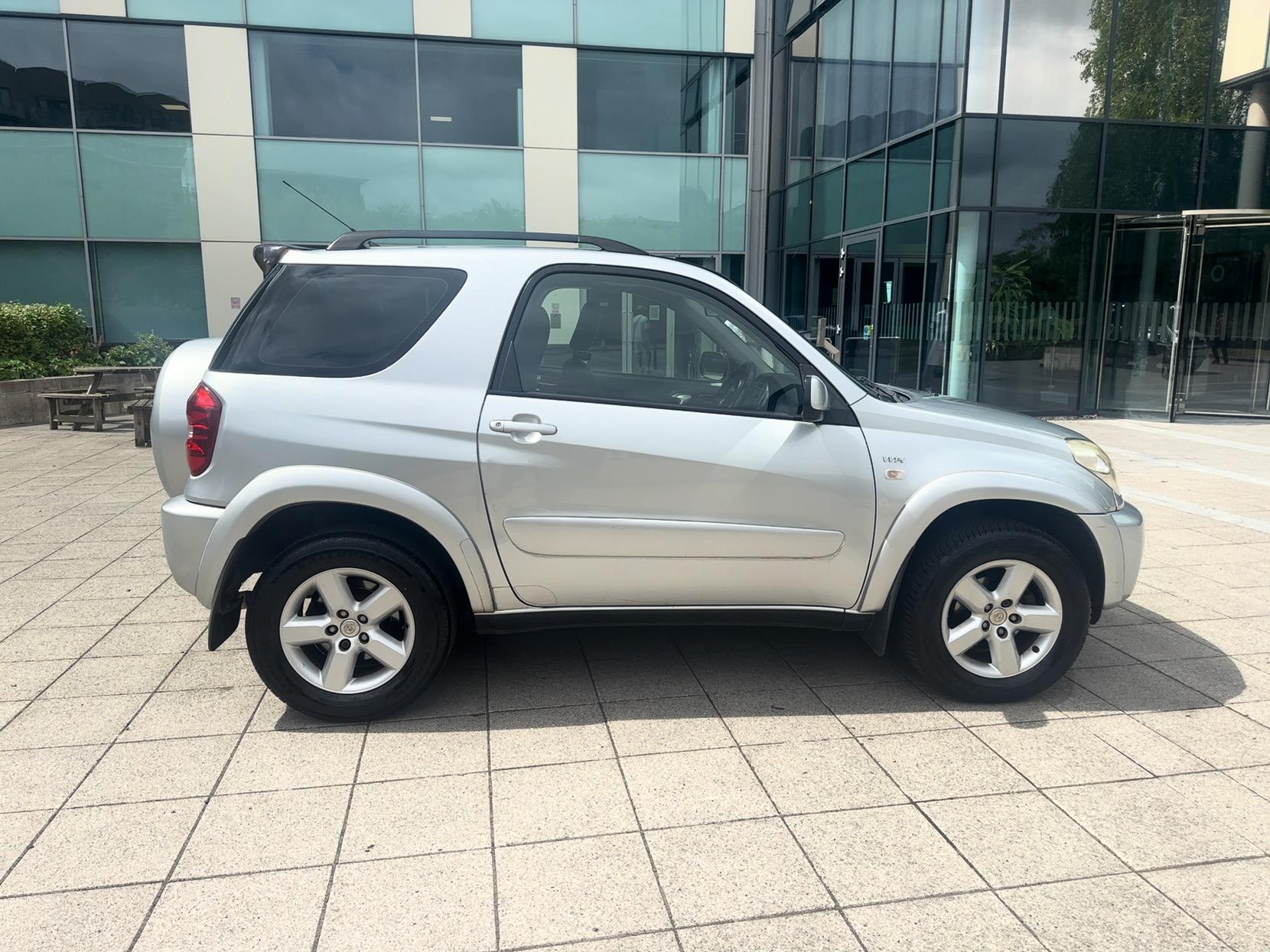Toyota RAV4 2.0 VVT-i XT3 SUV 3dr Petrol Automatic 4WD (218 g/km, 147 bhp)