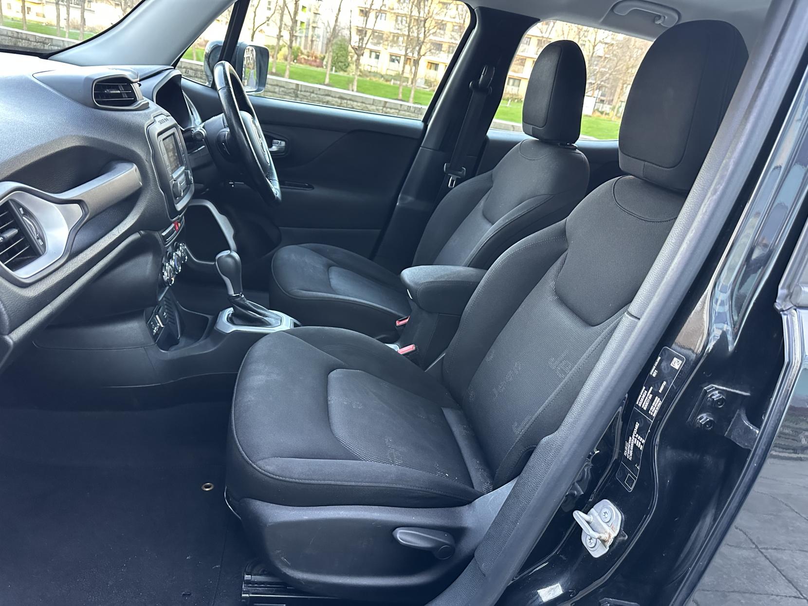 Jeep Renegade 1.4T MultiAirII Longitude SUV 5dr Petrol DDCT Euro 6 (s/s) (140 ps)