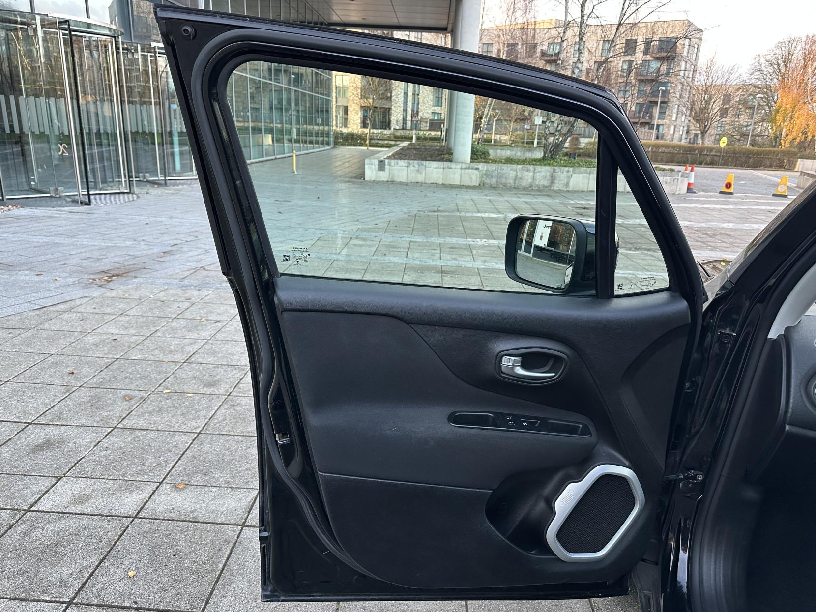 Jeep Renegade 1.4T MultiAirII Longitude SUV 5dr Petrol DDCT Euro 6 (s/s) (140 ps)