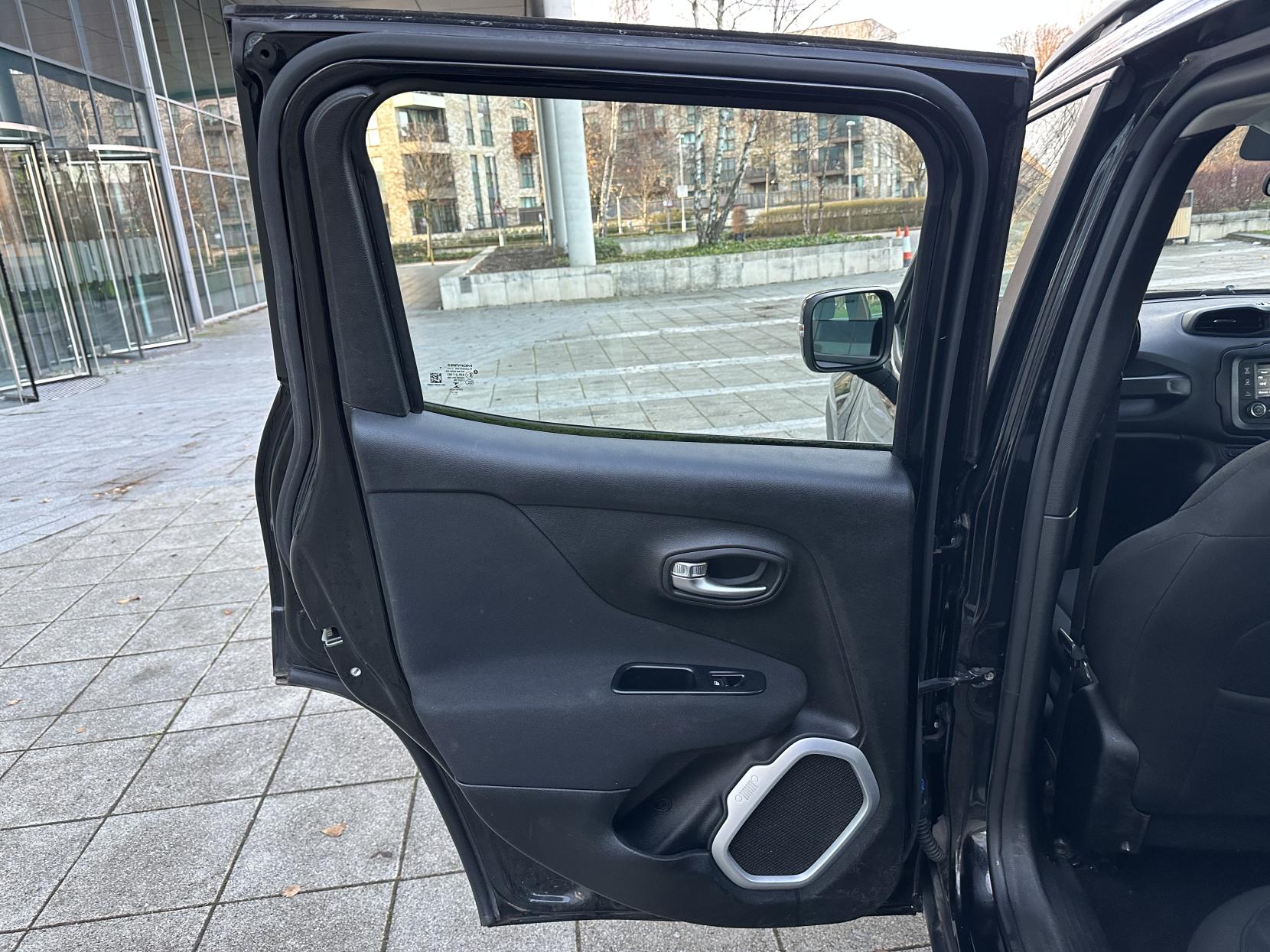 Jeep Renegade 1.4T MultiAirII Longitude SUV 5dr Petrol DDCT Euro 6 (s/s) (140 ps)