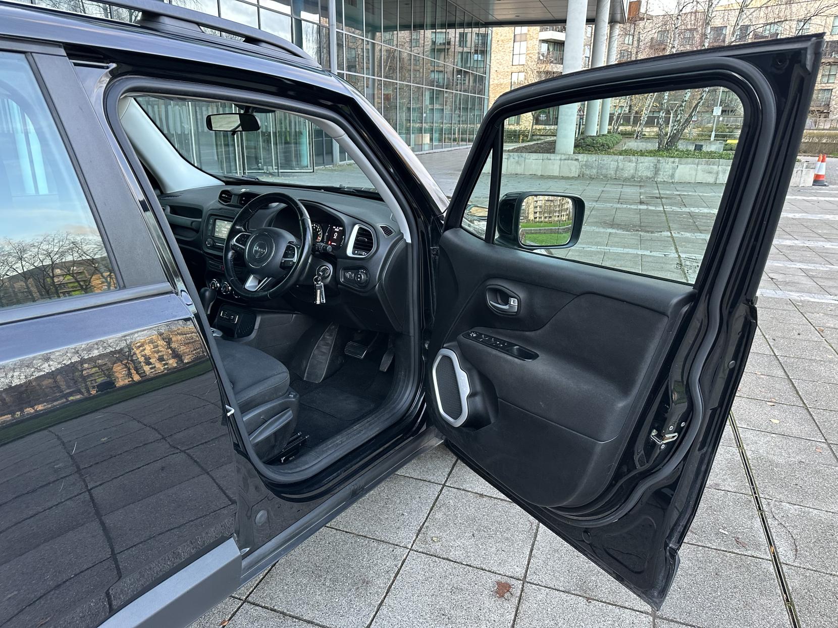 Jeep Renegade 1.4T MultiAirII Longitude SUV 5dr Petrol DDCT Euro 6 (s/s) (140 ps)