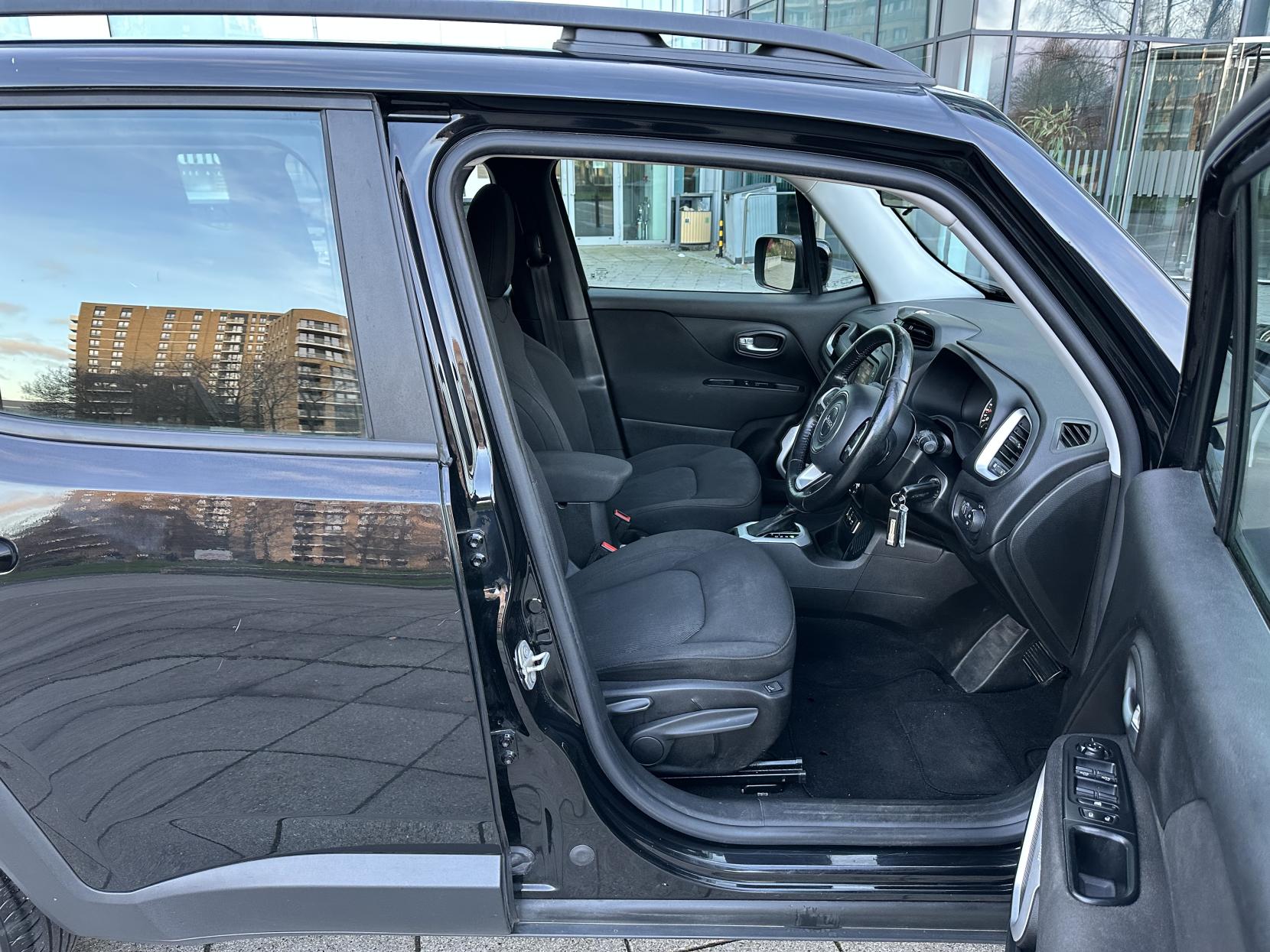 Jeep Renegade 1.4T MultiAirII Longitude SUV 5dr Petrol DDCT Euro 6 (s/s) (140 ps)