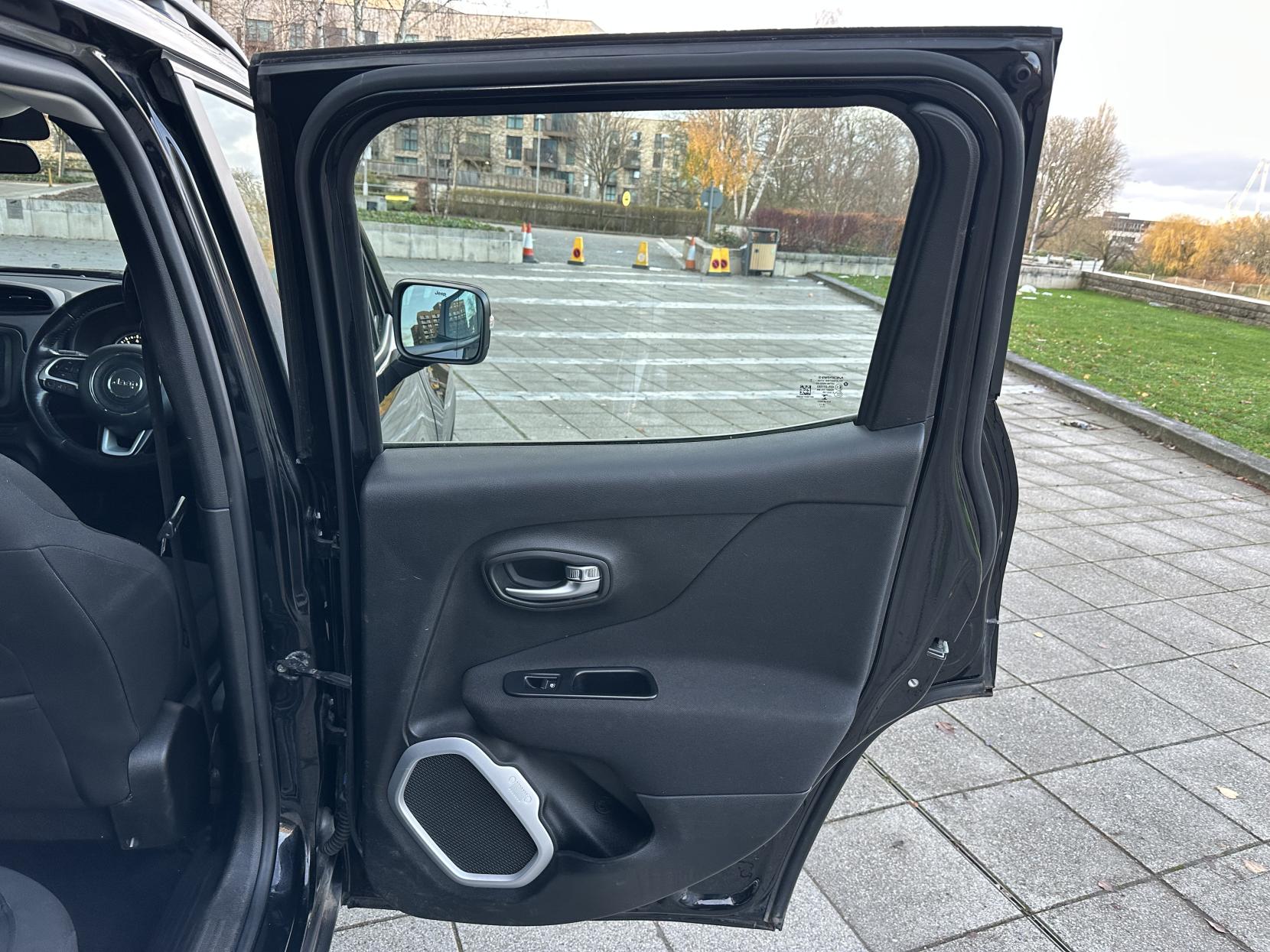 Jeep Renegade 1.4T MultiAirII Longitude SUV 5dr Petrol DDCT Euro 6 (s/s) (140 ps)