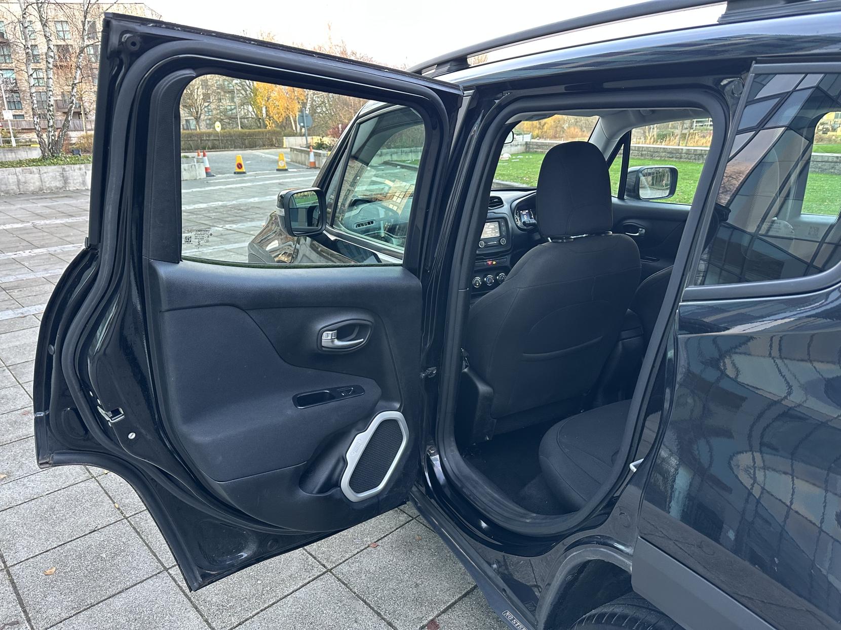 Jeep Renegade 1.4T MultiAirII Longitude SUV 5dr Petrol DDCT Euro 6 (s/s) (140 ps)