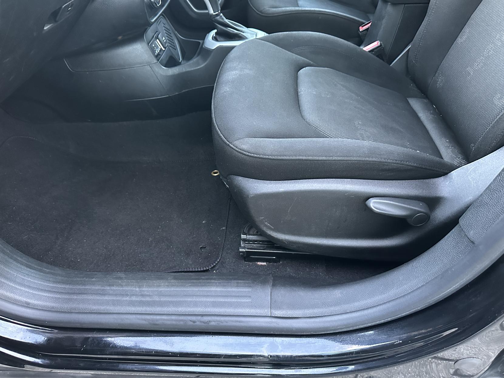 Jeep Renegade 1.4T MultiAirII Longitude SUV 5dr Petrol DDCT Euro 6 (s/s) (140 ps)