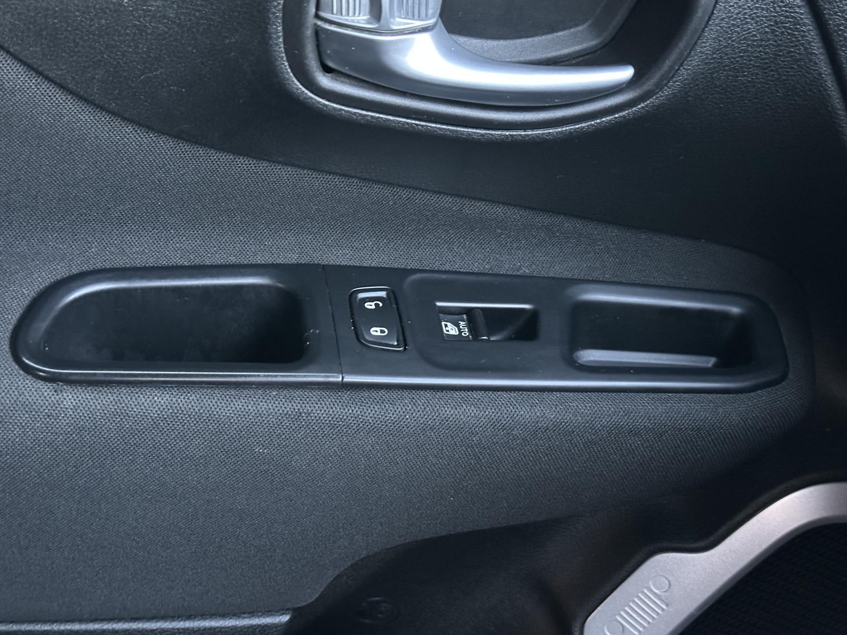 Jeep Renegade 1.4T MultiAirII Longitude SUV 5dr Petrol DDCT Euro 6 (s/s) (140 ps)