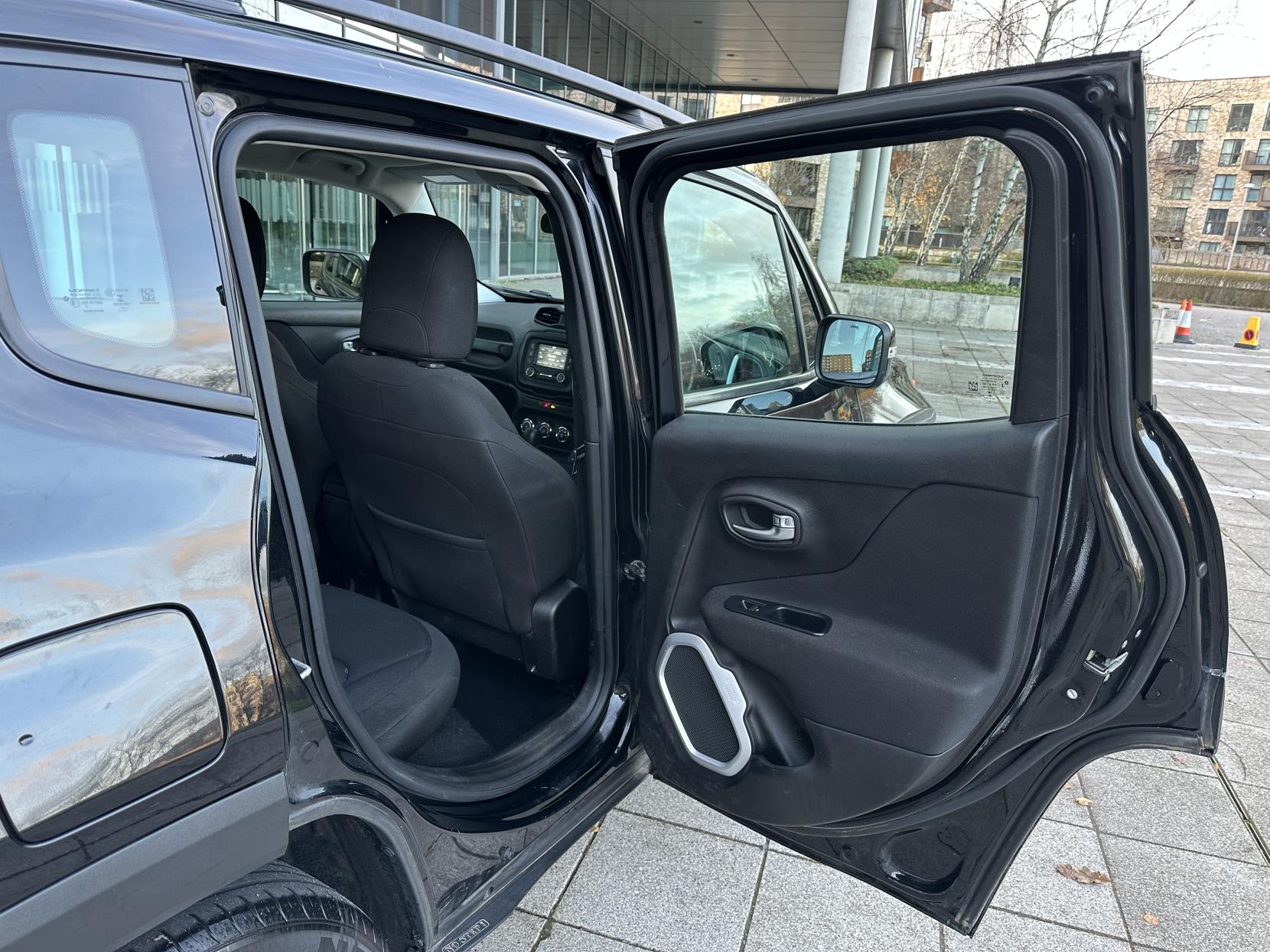 Jeep Renegade 1.4T MultiAirII Longitude SUV 5dr Petrol DDCT Euro 6 (s/s) (140 ps)